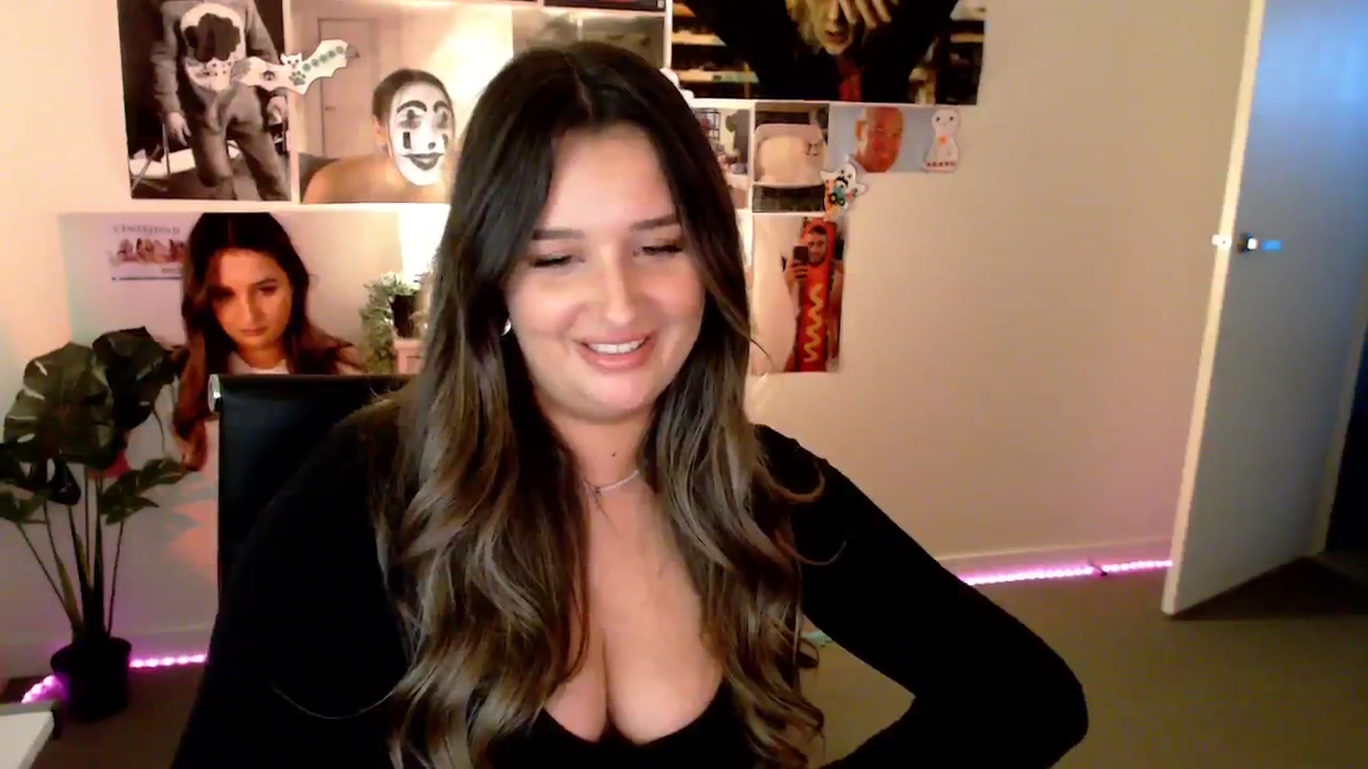 Gallery image thumbnail from StonksRoom's myfreecams stream on, 02/07/2025, 09:34 image 11 of 20