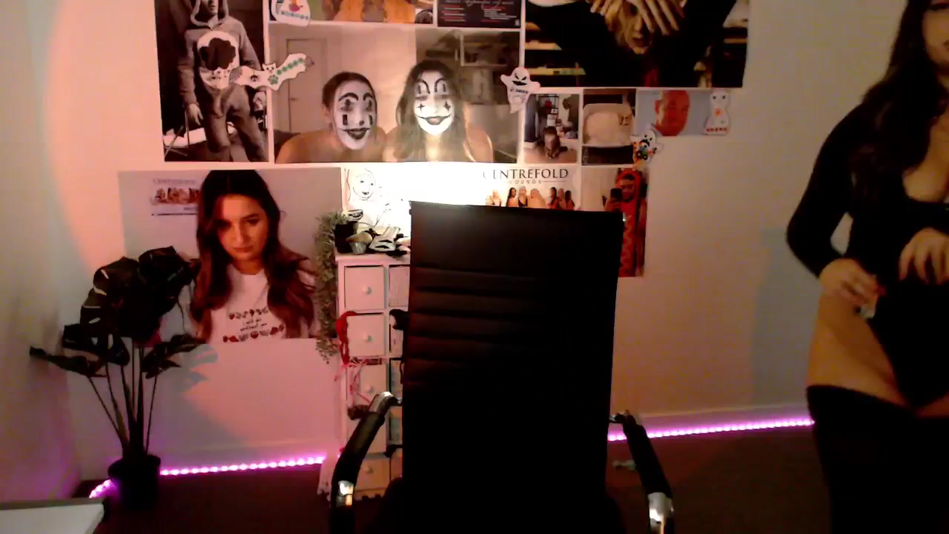 Gallery image thumbnail from StonksRoom's myfreecams stream on, 02/07/2025, 10:42 image 19 of 20
