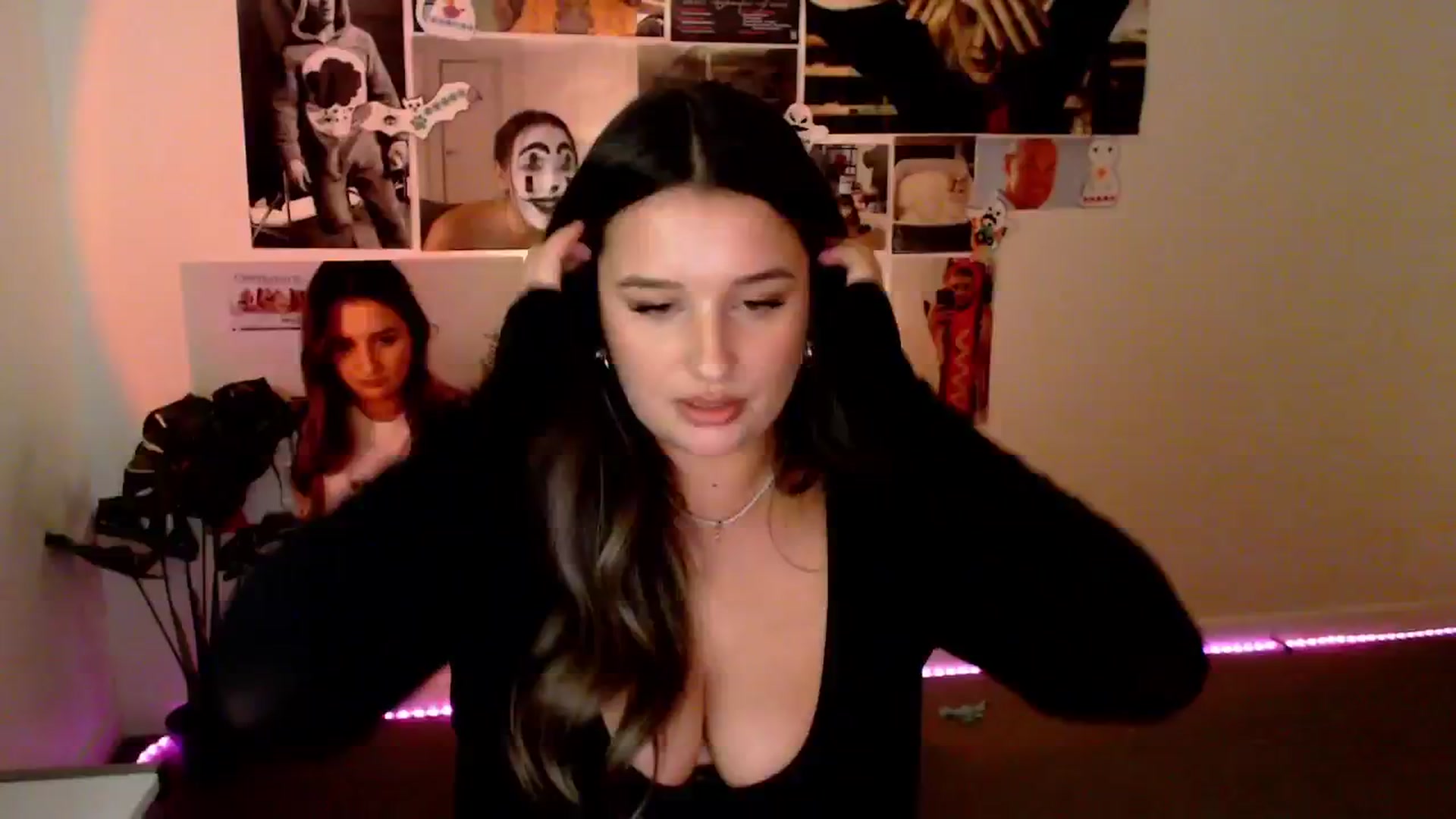 Gallery image thumbnail from StonksRoom's myfreecams stream on, 02/07/2025, 10:42 image 9 of 20