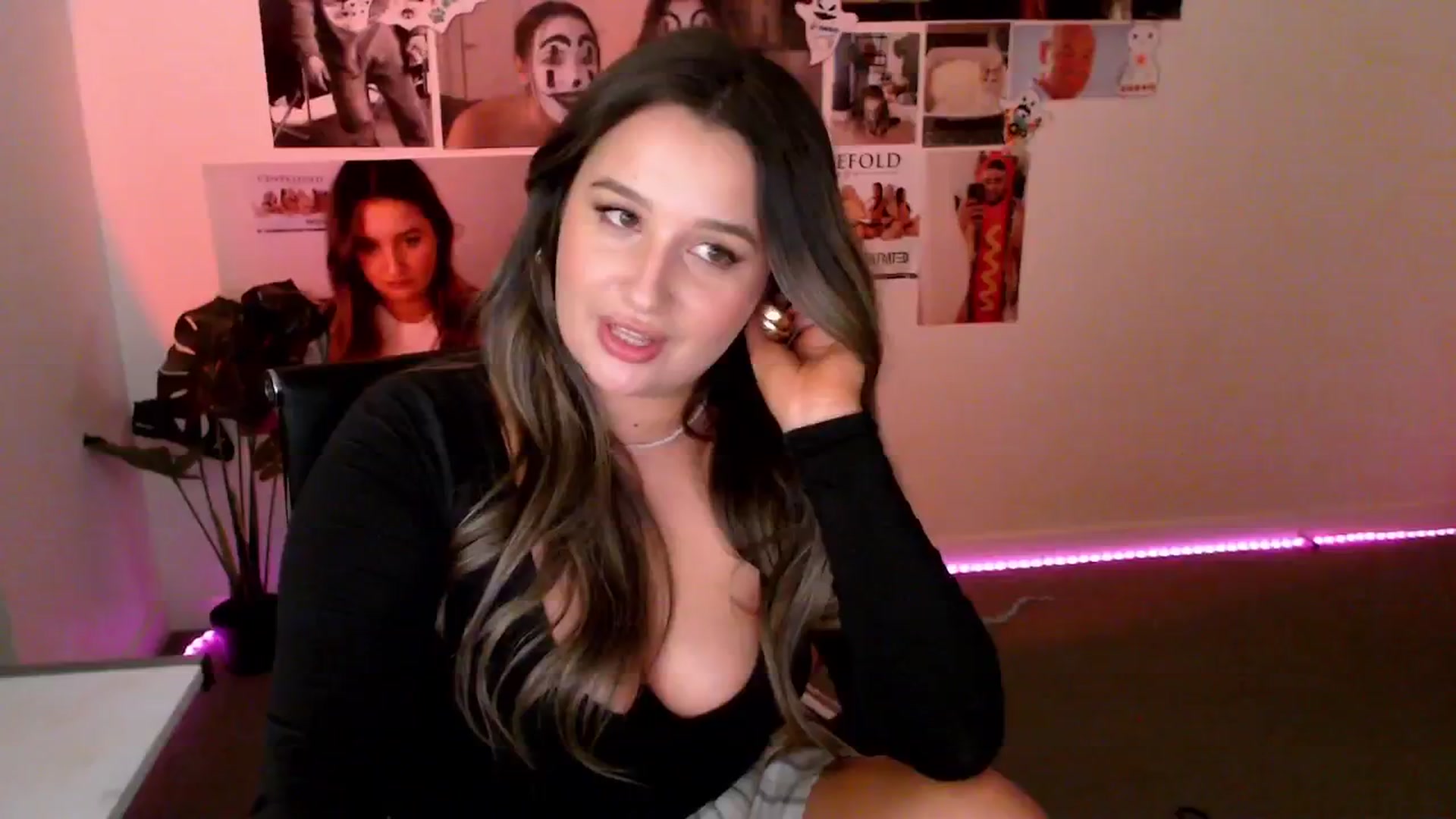Gallery image thumbnail from StonksRoom's myfreecams stream on, 02/13/2025, 09:55 image 8 of 20