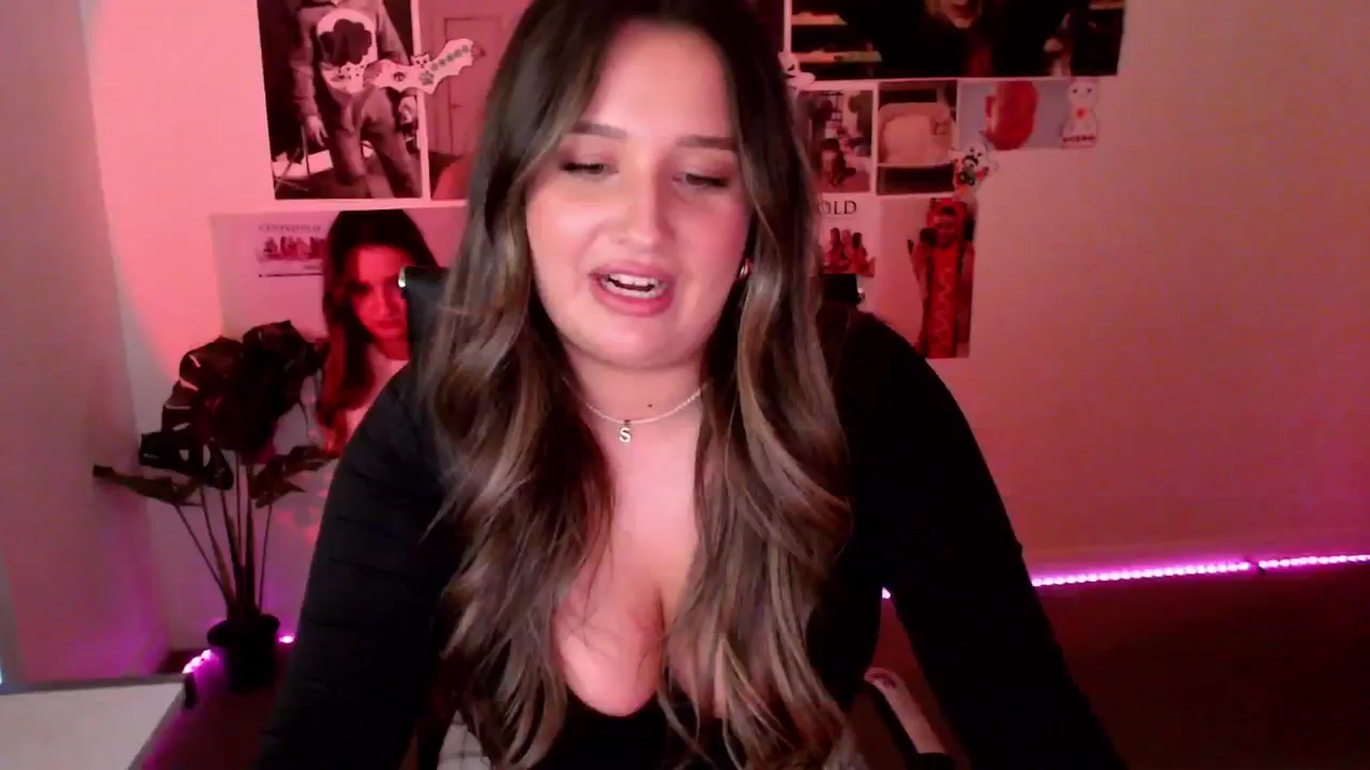 Gallery image thumbnail from StonksRoom's myfreecams stream on, 02/13/2025, 09:55 image 2 of 20