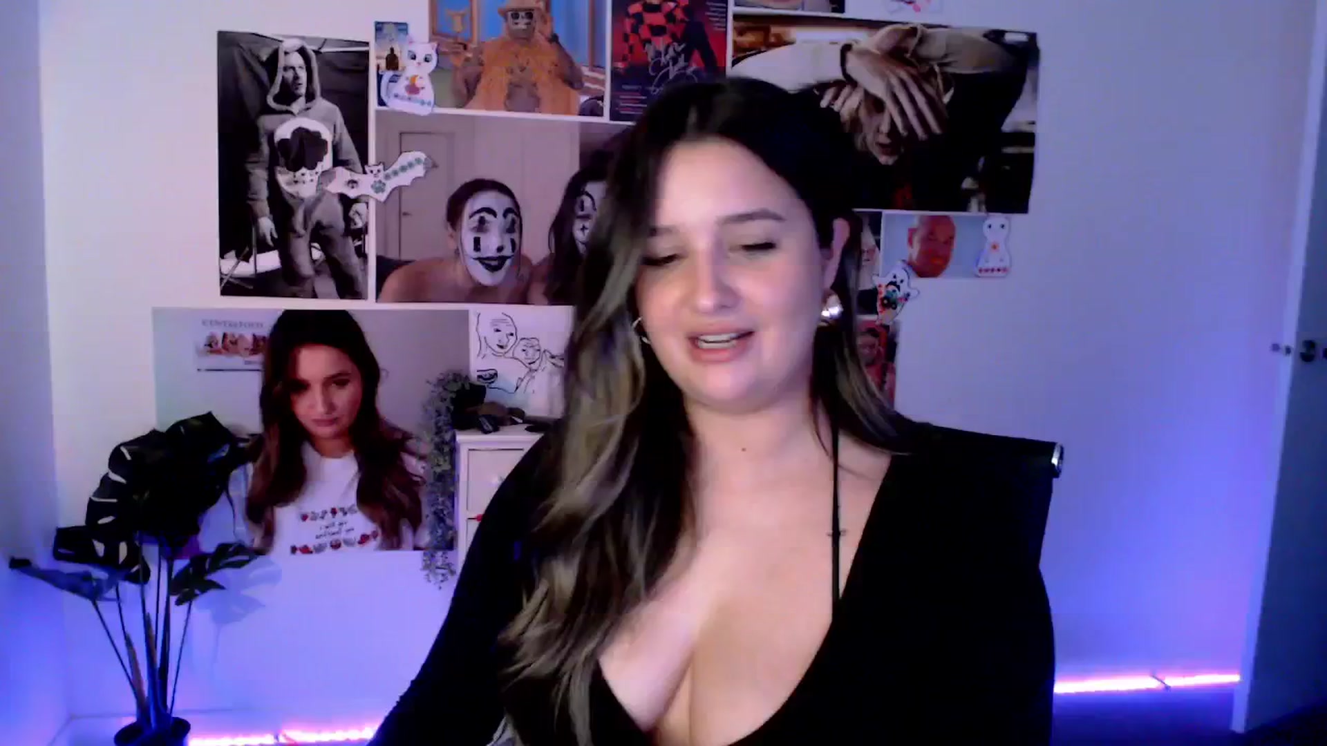 Gallery image thumbnail from StonksRoom's myfreecams stream on, 02/23/2025, 10:47 image 11 of 20