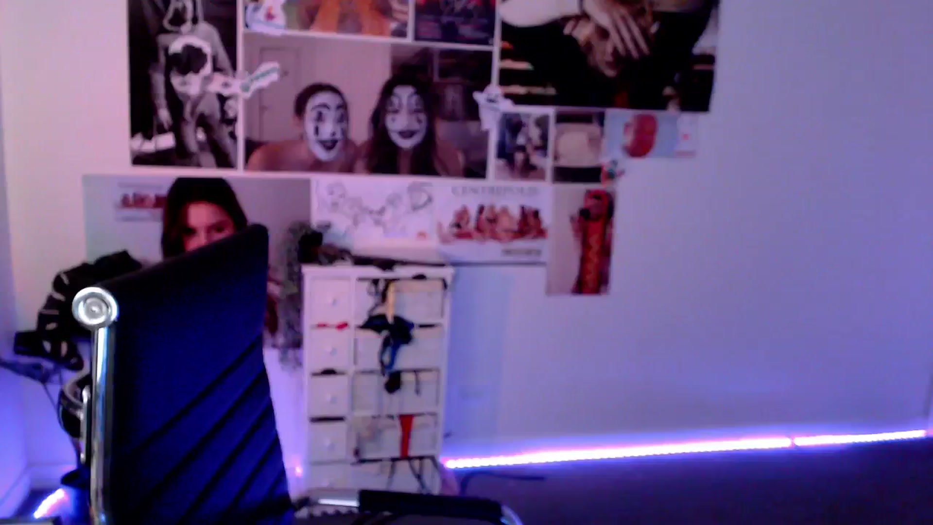 Gallery image thumbnail from StonksRoom's myfreecams stream on, 02/23/2025, 10:47 image 16 of 20
