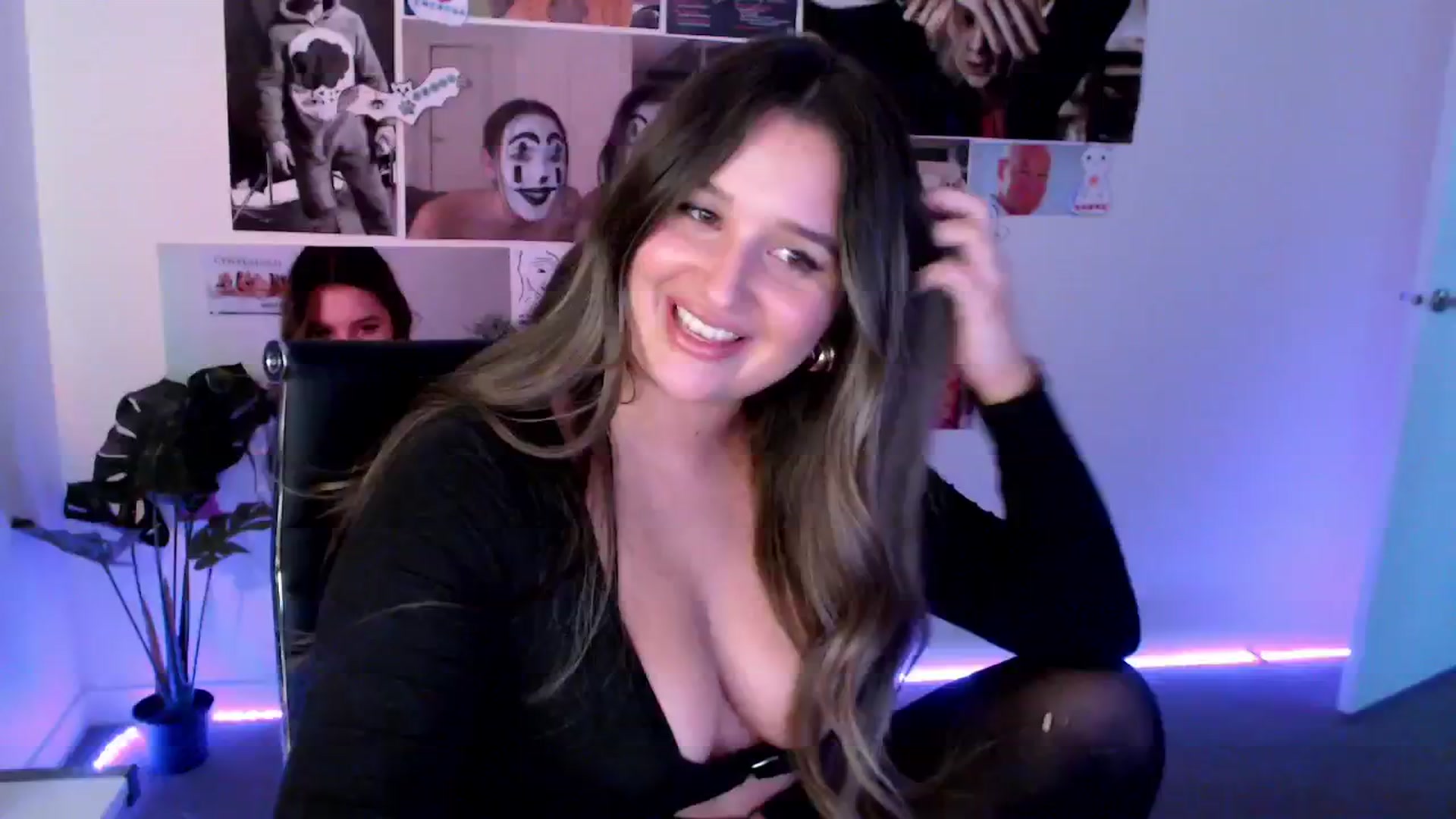 Gallery image thumbnail from StonksRoom's myfreecams stream on, 02/23/2025, 10:47 image 9 of 20