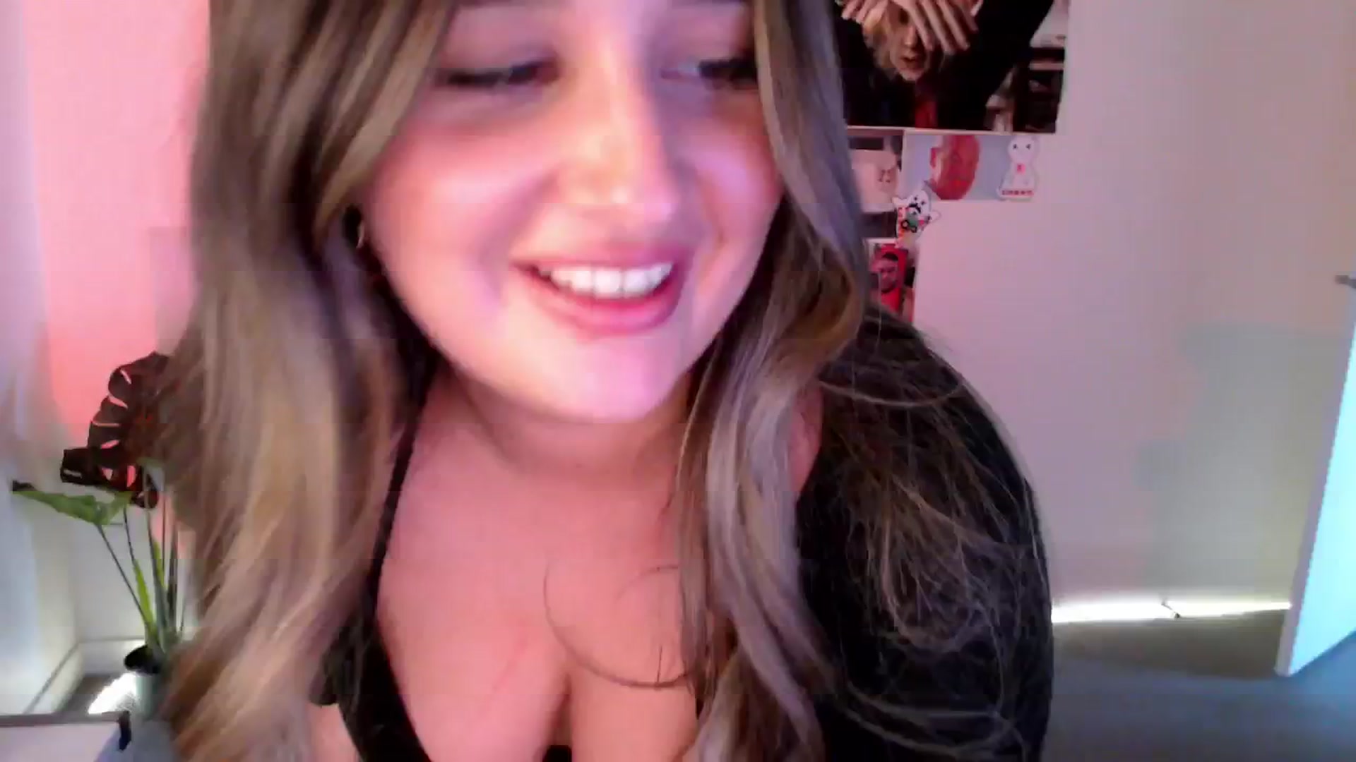 Gallery image thumbnail from StonksRoom's myfreecams stream on, 02/23/2025, 10:47 image 6 of 20