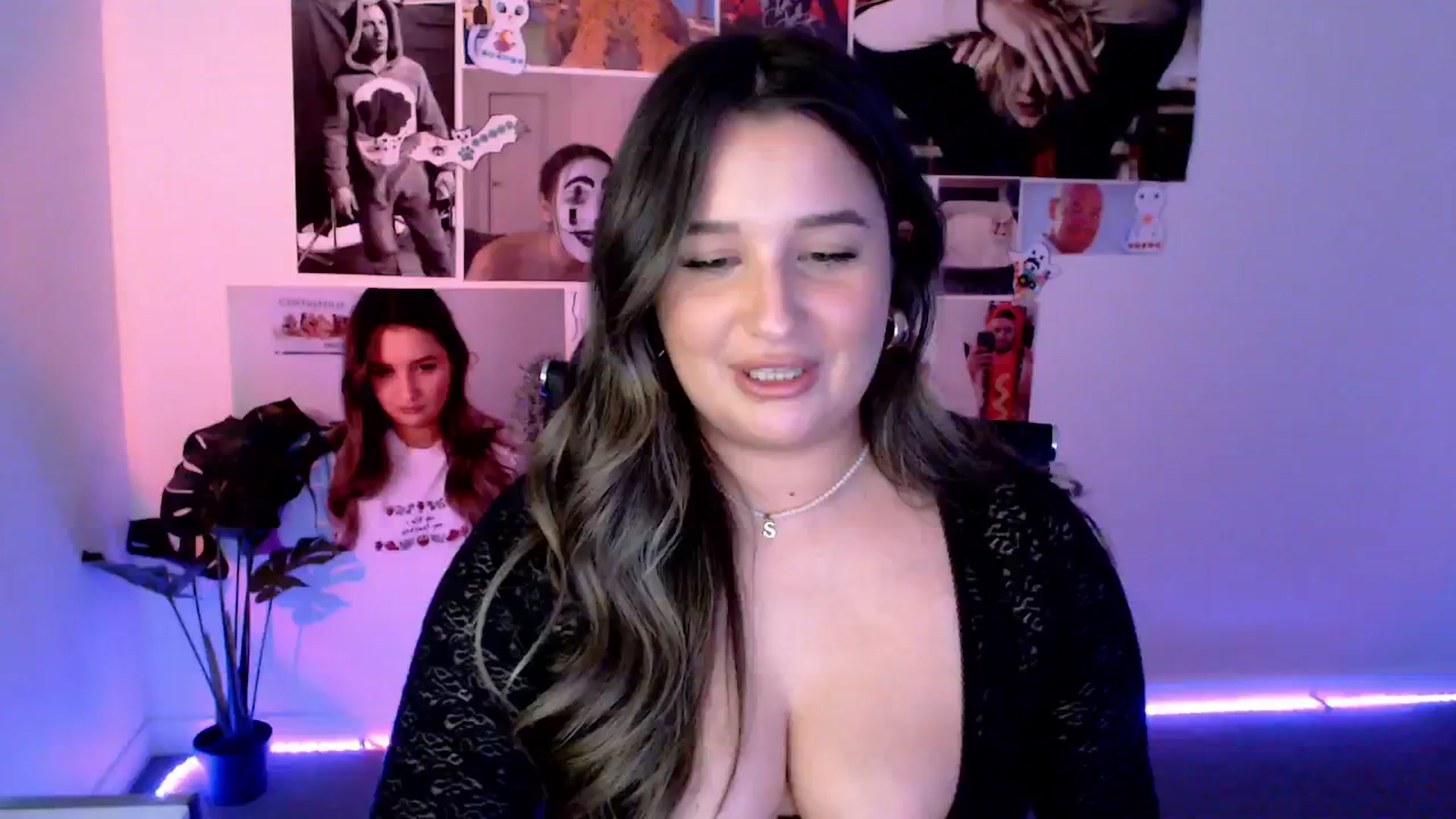Gallery image thumbnail from StonksRoom's myfreecams stream on, 02/24/2025, 09:07 image 11 of 20