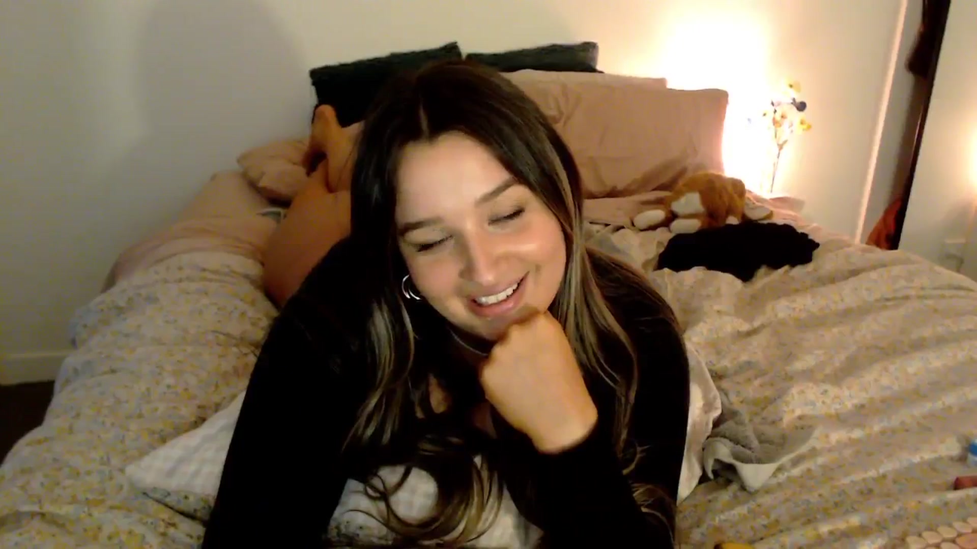 Gallery image thumbnail from StonksRoom's myfreecams stream on, 03/04/2025, 09:11 image 7 of 20