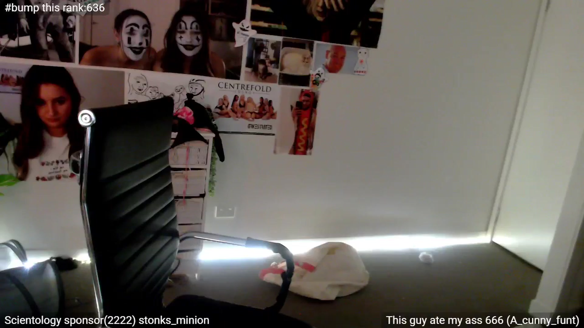 Gallery image thumbnail from StonksRoom's myfreecams stream on, 03/28/2025, 16:59 image 15 of 20
