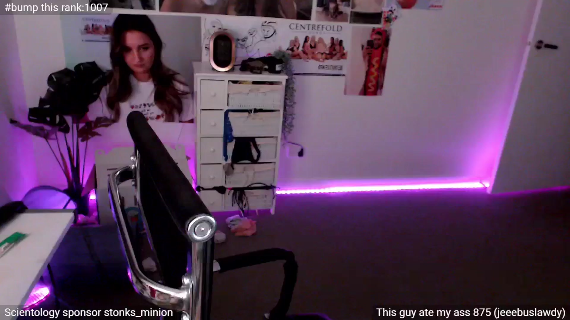 Gallery image thumbnail from StonksRoom's myfreecams stream on, 04/16/2025, 14:35 image 16 of 20