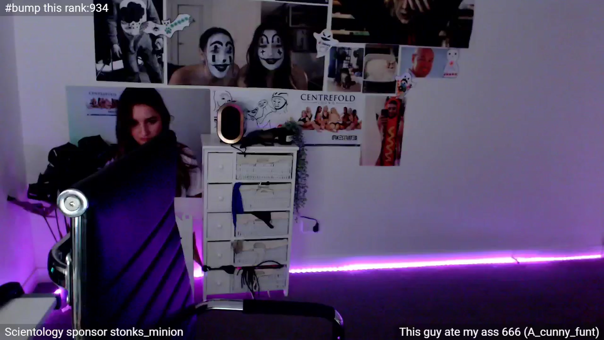 Gallery image thumbnail from StonksRoom's myfreecams stream on, 04/18/2025, 13:23 image 13 of 20
