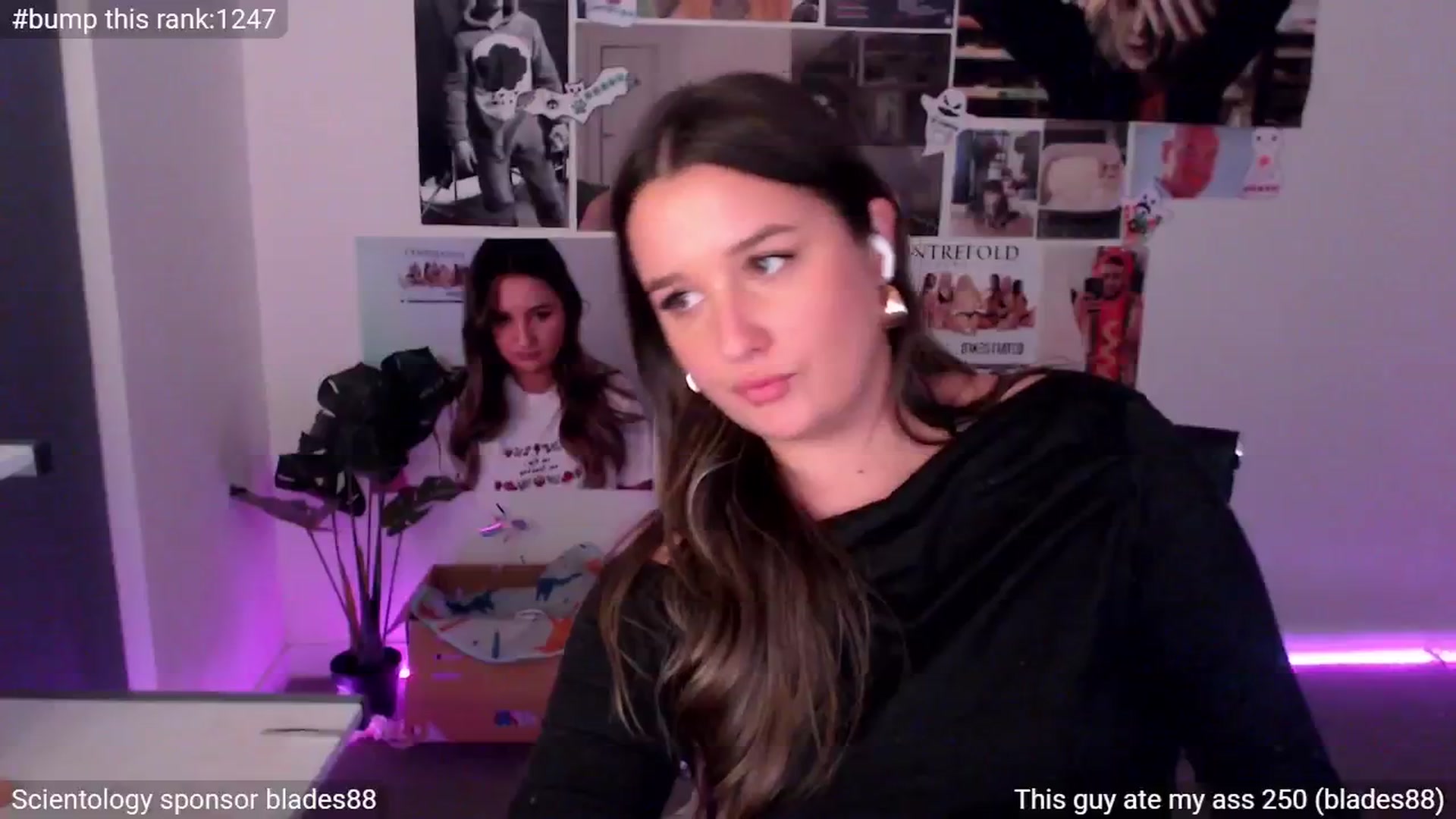 Gallery image thumbnail from StonksRoom's myfreecams stream on, 05/20/2025, 09:12 image 18 of 20