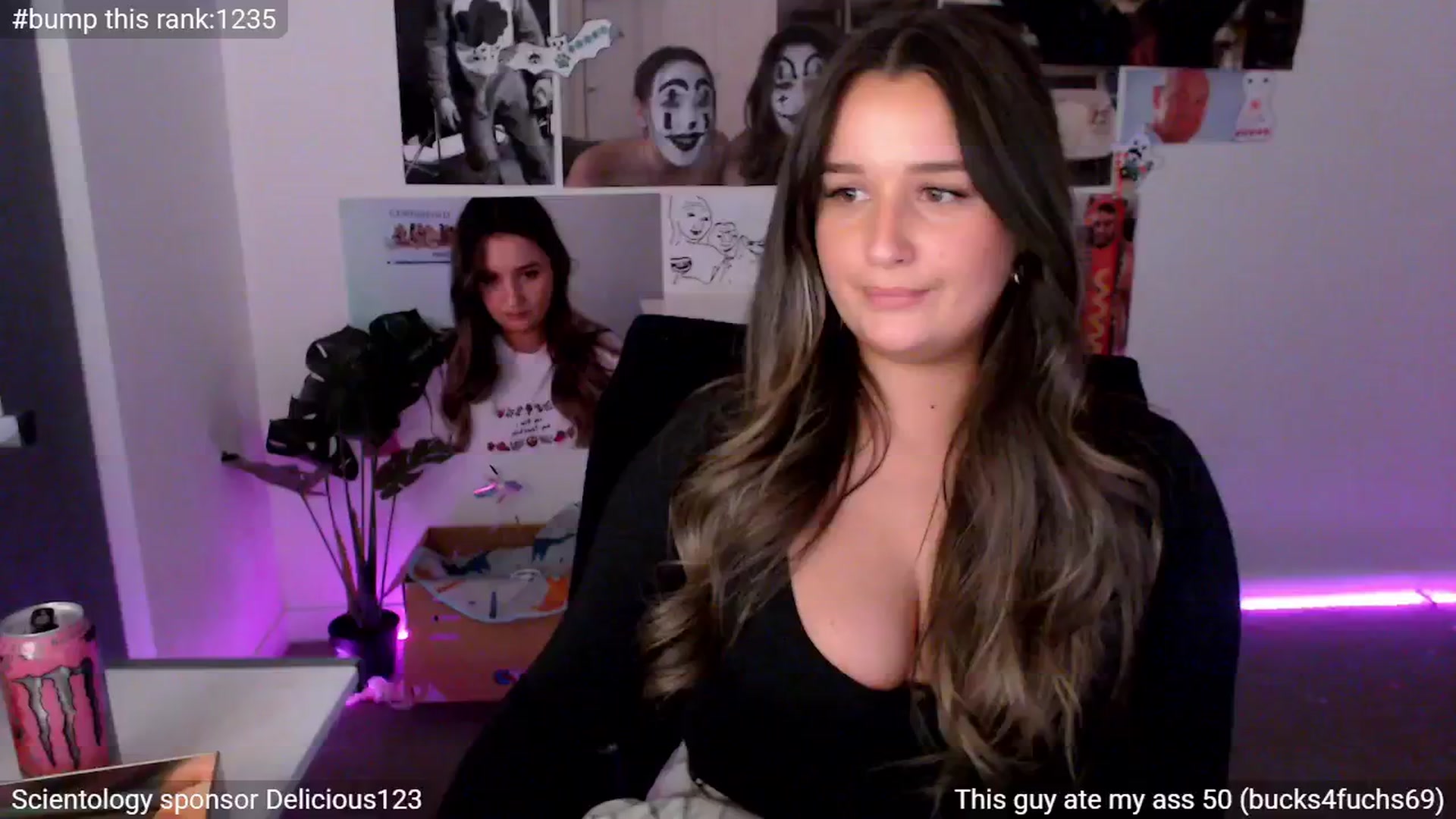 Gallery image thumbnail from StonksRoom's myfreecams stream on, 05/21/2025, 09:31 image 1 of 20
