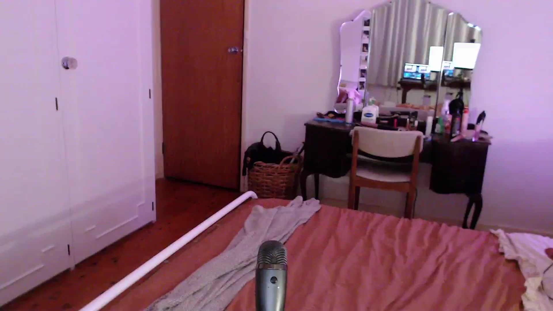 Gallery image thumbnail from StonksRoom's myfreecams stream on, 11/29/2025, 12:09 image 7 of 20