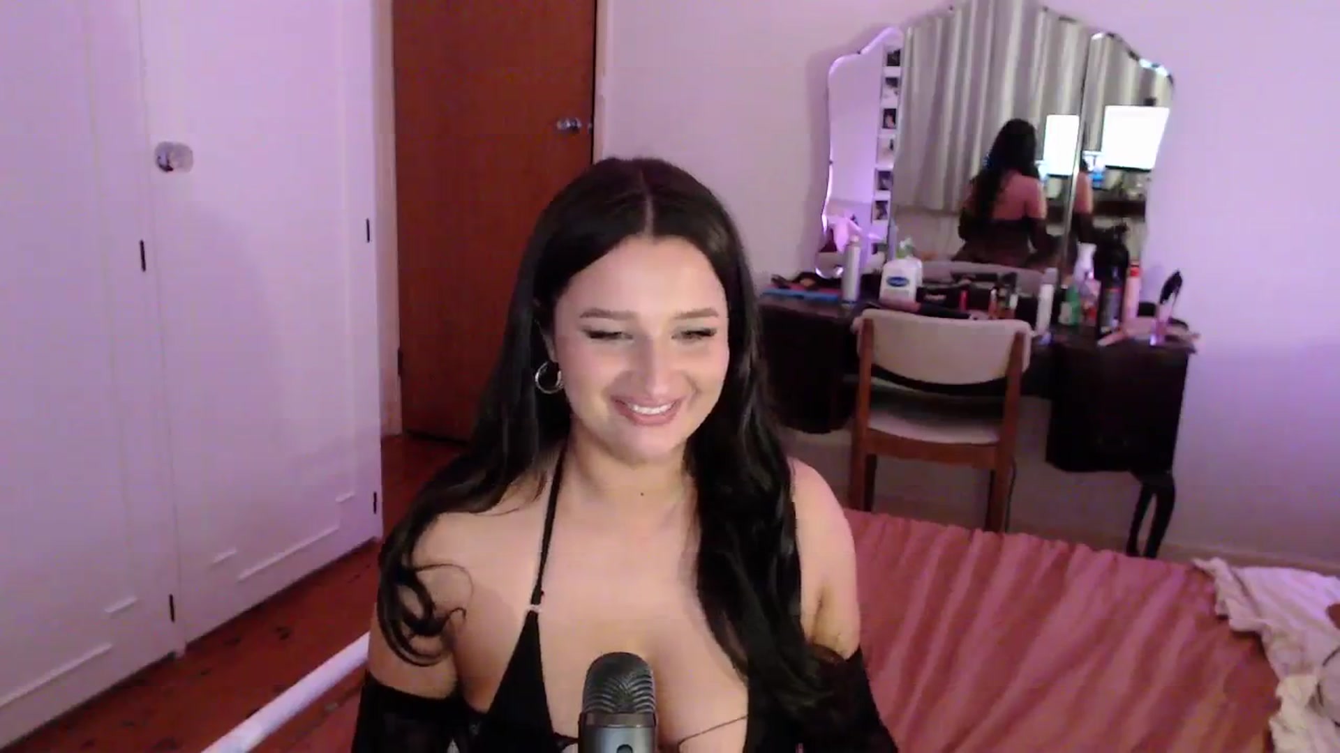 Gallery image thumbnail from StonksRoom's myfreecams stream on, 11/29/2025, 12:09 image 13 of 20