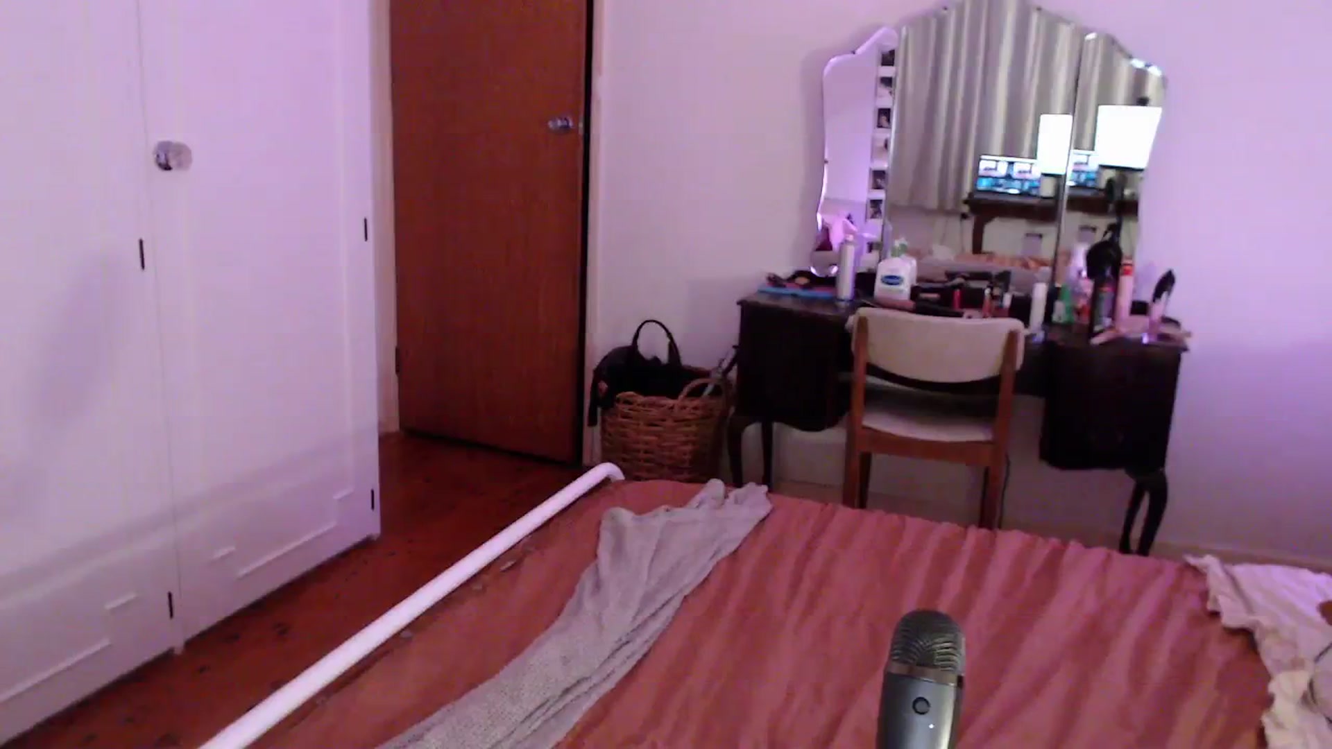 Gallery image thumbnail from StonksRoom's myfreecams stream on, 11/29/2025, 12:09 image 11 of 20