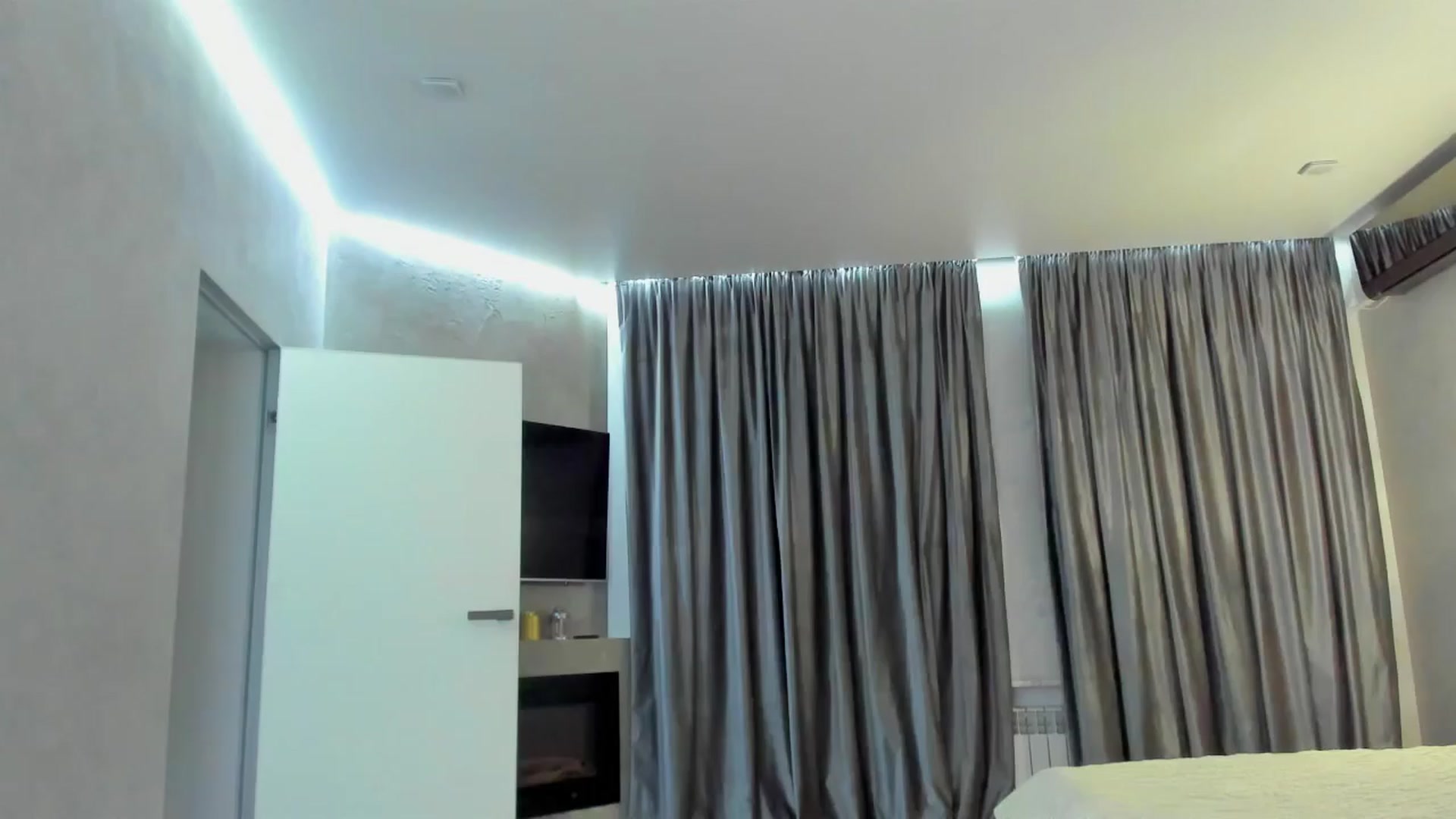Gallery image thumbnail from StormK's myfreecams stream on, 04/09/2024, 20:32 image 4 of 20
