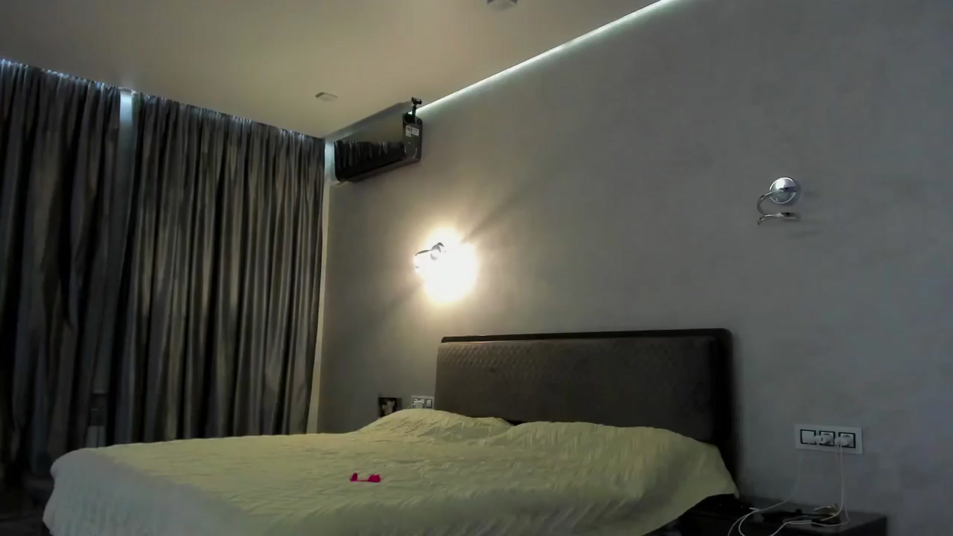Gallery image thumbnail from StormK's myfreecams stream on, 04/11/2024, 23:06 image 10 of 20