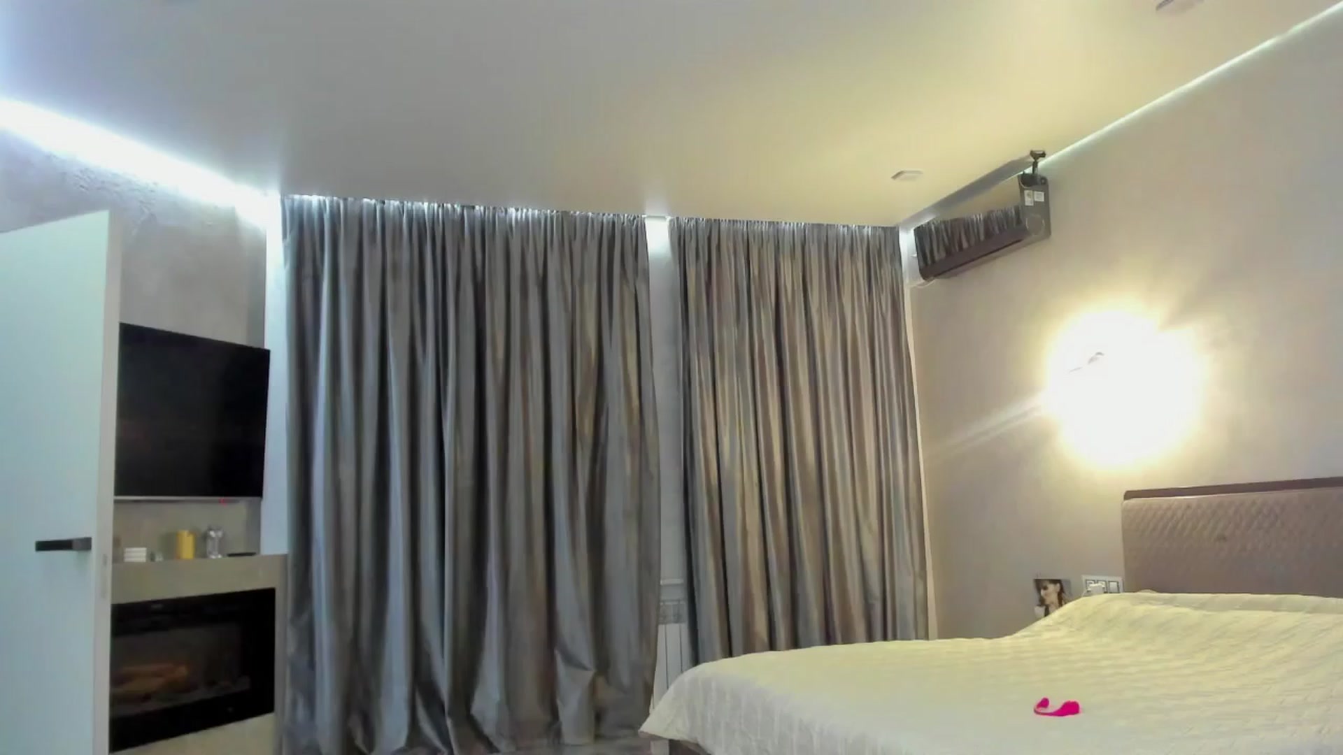 Gallery image thumbnail from StormK's myfreecams stream on, 04/13/2024, 18:36 image 17 of 20