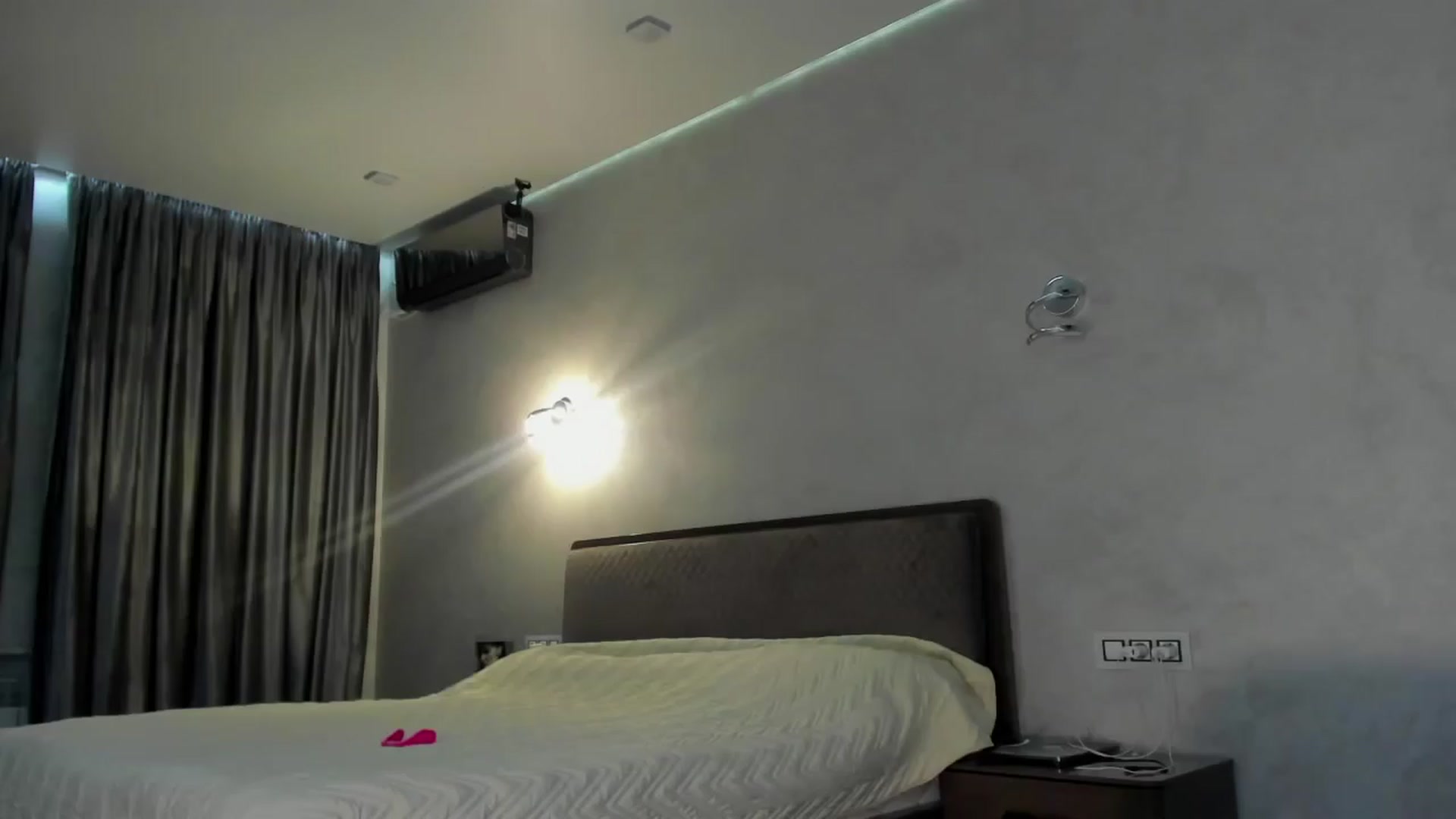 Gallery image thumbnail from StormK's myfreecams stream on, 04/13/2024, 18:36 image 6 of 20