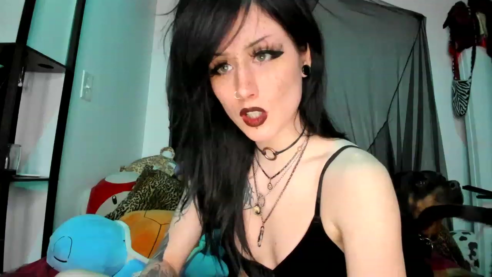Gallery image thumbnail from StormiBlu's myfreecams stream on, 04/04/2023, 04:13 image 2 of 20