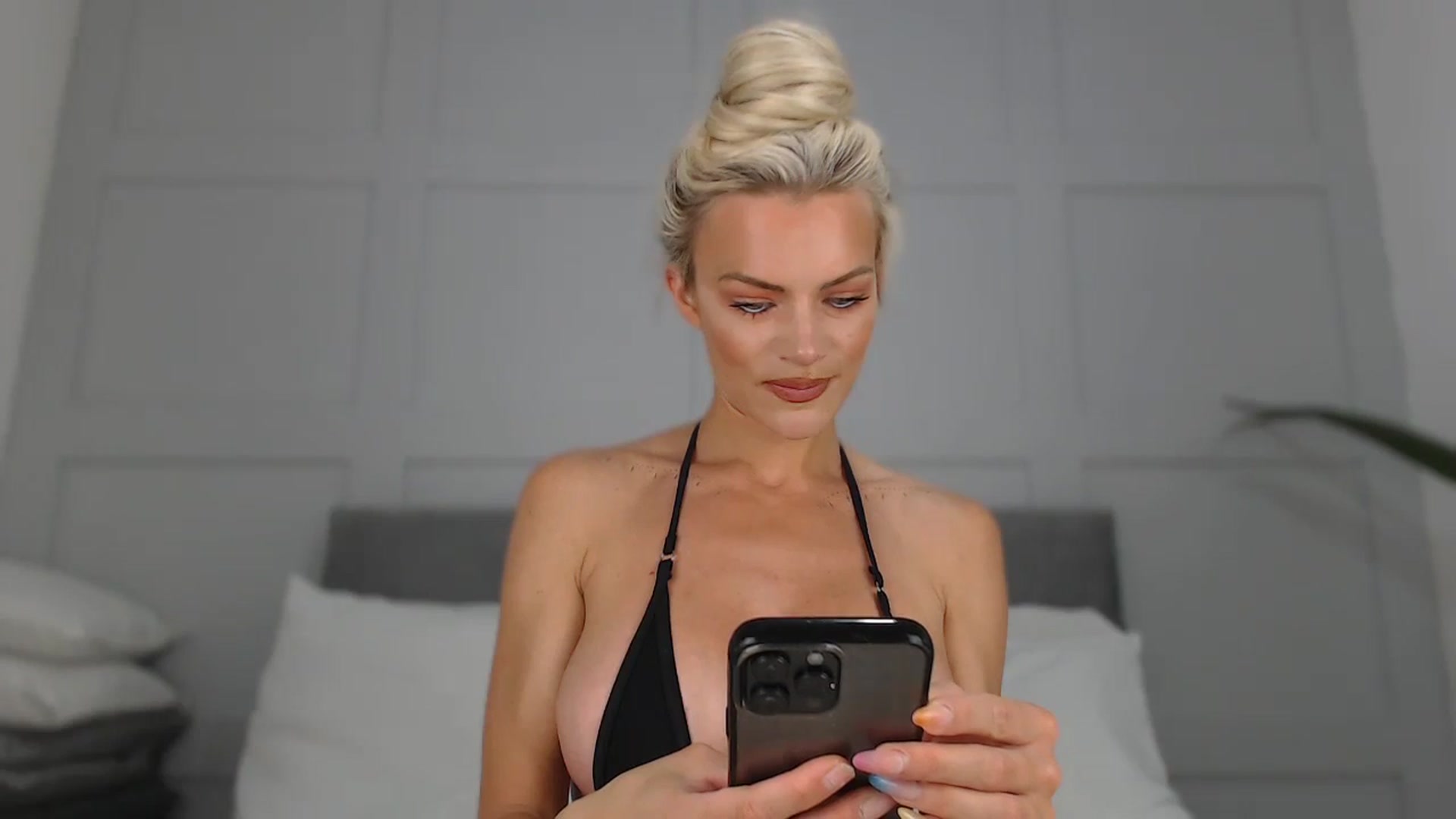 Gallery image thumbnail from Stormi_Mack_x's myfreecams stream on, 05/14/2024, 08:03 image 5 of 20
