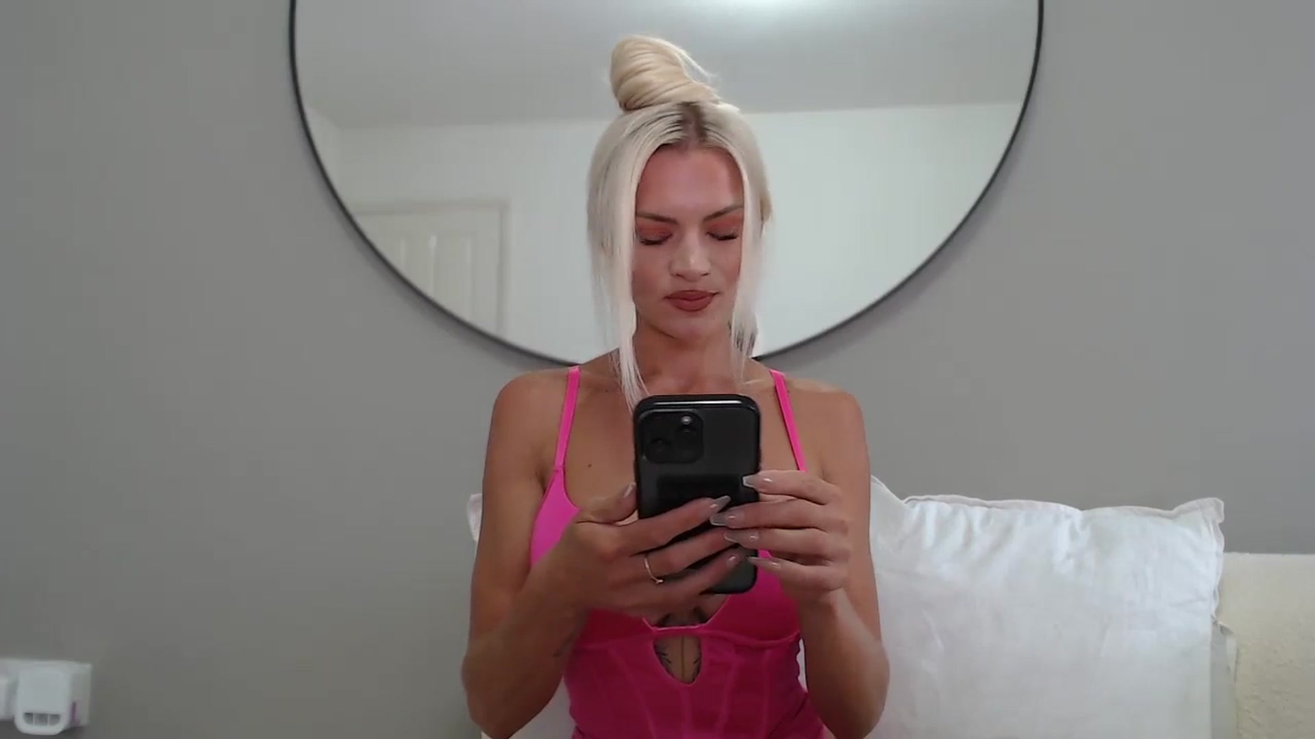 Gallery image thumbnail from Stormi_Mack_x's myfreecams stream on, 07/09/2024, 09:28 image 5 of 20