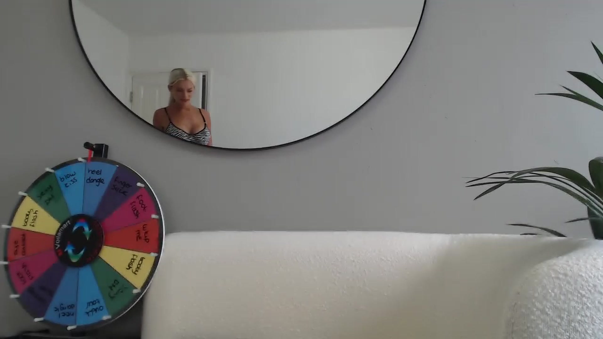 Gallery image thumbnail from Stormi_Mack_x's myfreecams stream on, 08/02/2024, 16:06 image 20 of 20