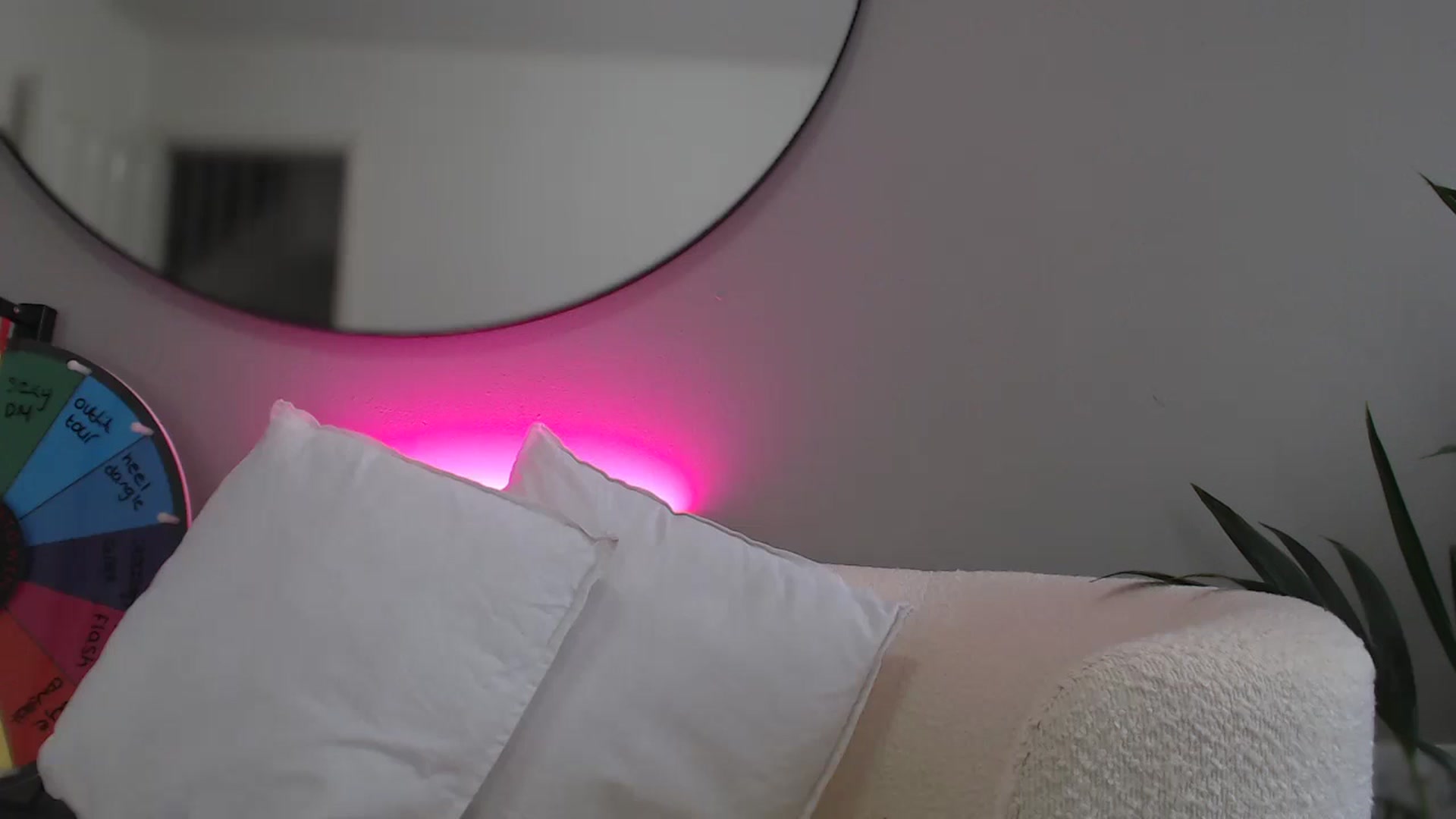 Gallery image thumbnail from Stormi_Mack_x's myfreecams stream on, 08/14/2024, 14:45 image 11 of 20