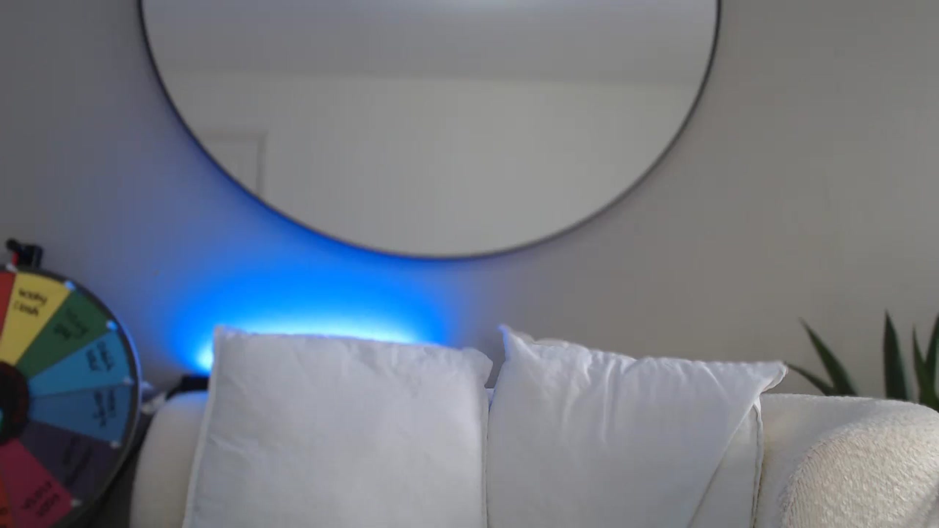 Gallery image thumbnail from Stormi_Mack_x's myfreecams stream on, 08/28/2024, 15:06 image 17 of 20