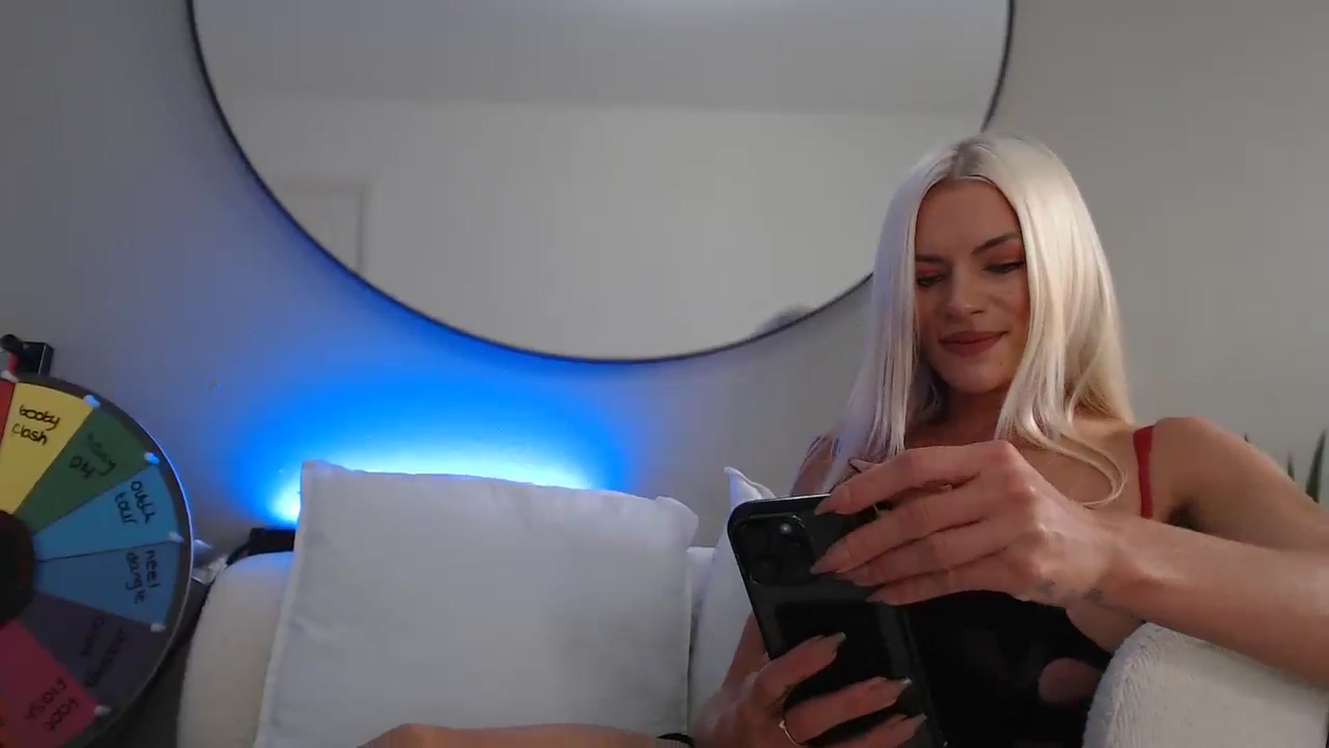 Gallery image thumbnail from Stormi_Mack_x's myfreecams stream on, 08/28/2024, 15:06 image 12 of 20