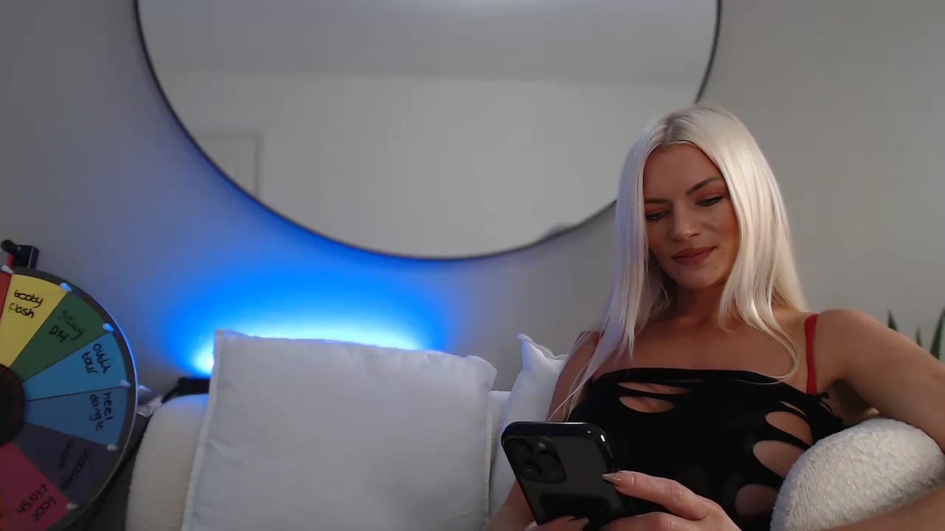 Gallery image thumbnail from Stormi_Mack_x's myfreecams stream on, 08/28/2024, 15:06 image 14 of 20