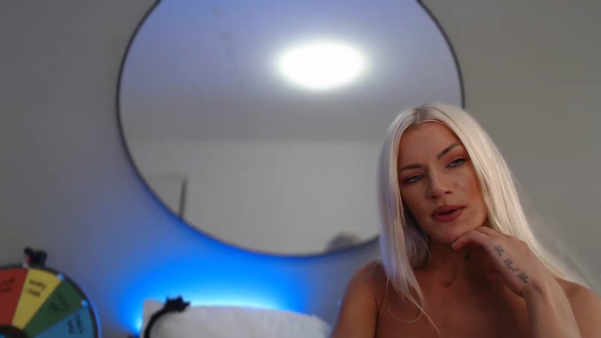 Gallery image thumbnail from Stormi_Mack_x's myfreecams stream on, 08/28/2024, 16:30 image 16 of 20