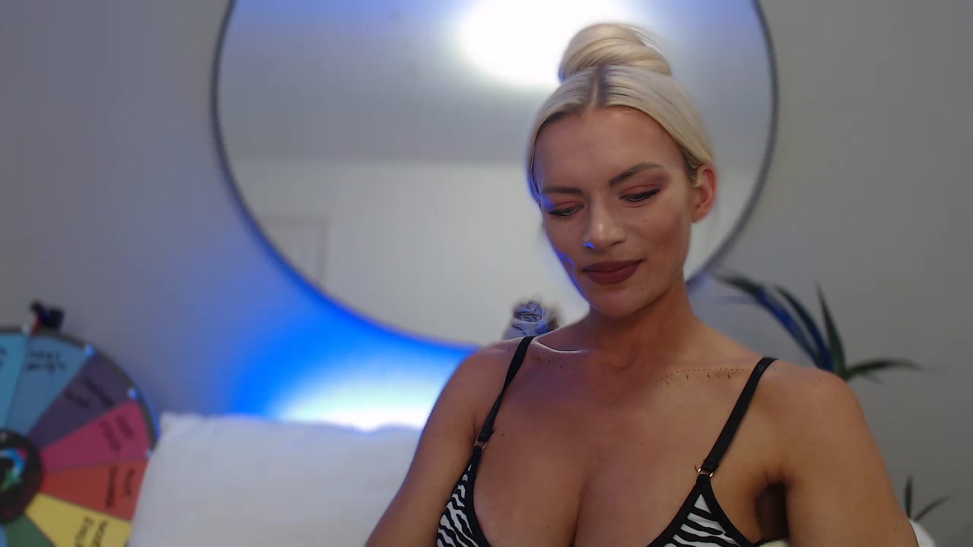 Gallery image thumbnail from Stormi_Mack_x's myfreecams stream on, 09/05/2024, 17:40 image 16 of 20