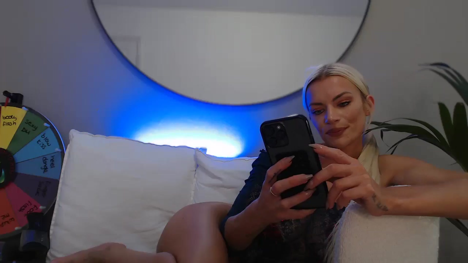 Gallery image thumbnail from Stormi_Mack_x's myfreecams stream on, 09/17/2024, 18:27 image 2 of 20
