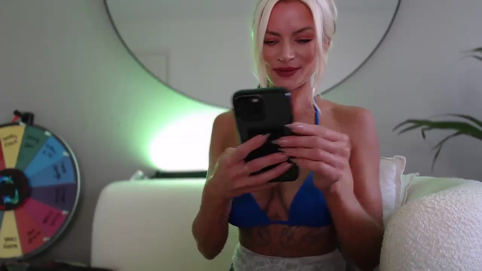 Gallery image thumbnail from Stormi_Mack_x's myfreecams stream on, 09/18/2024, 16:41 image 11 of 20