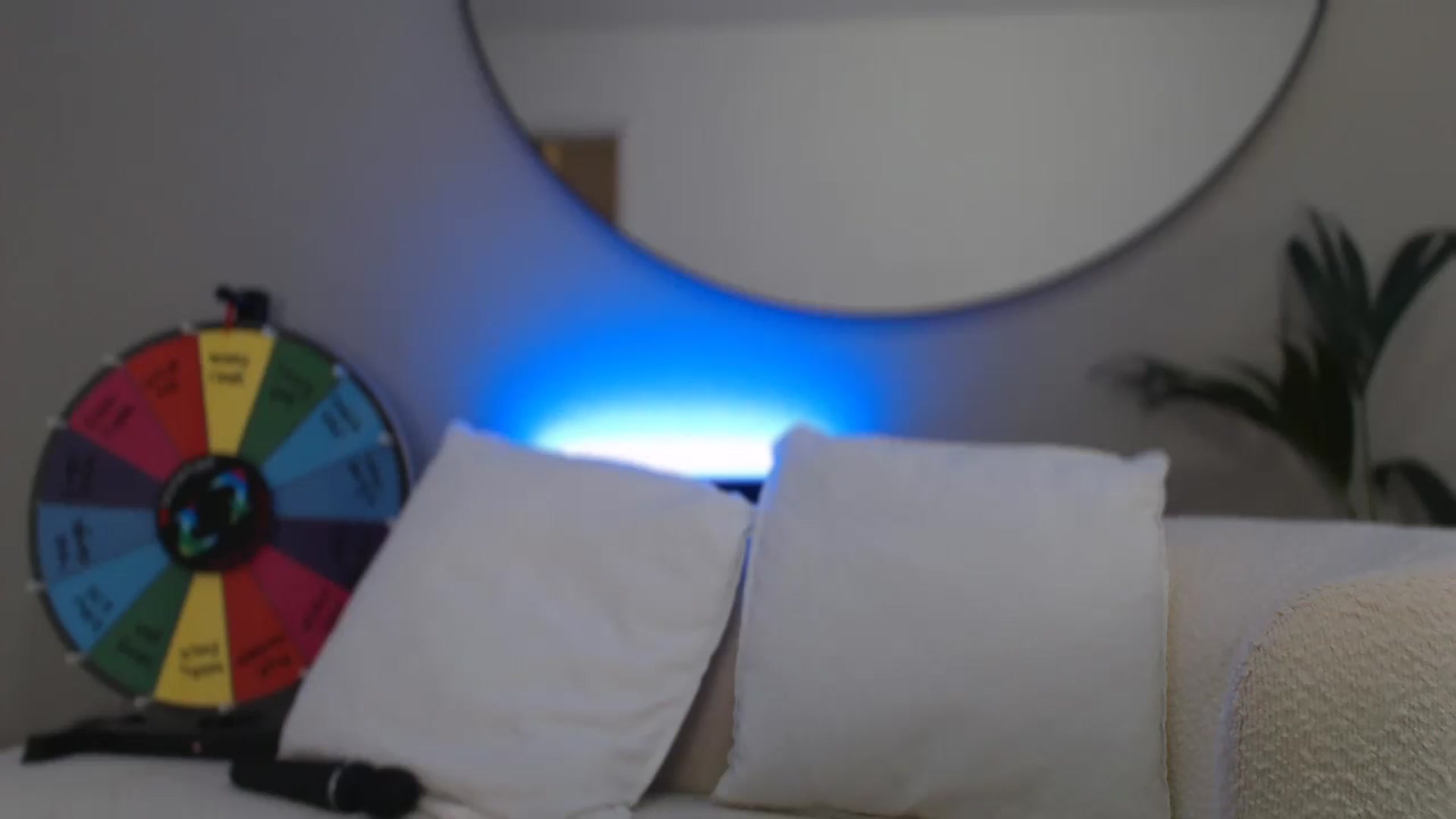 Gallery image thumbnail from Stormi_Mack_x's myfreecams stream on, 10/06/2024, 08:43 image 13 of 20