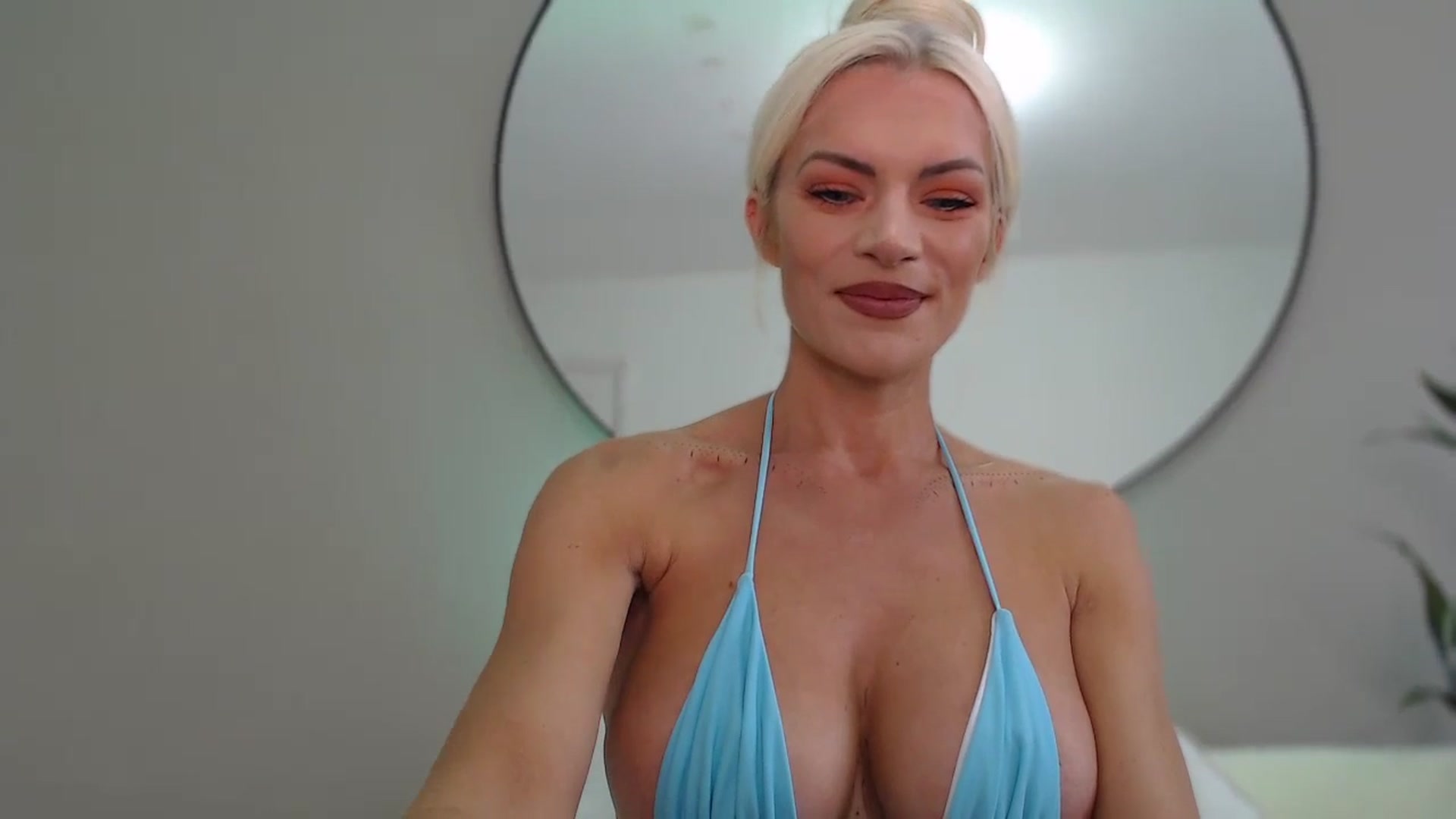 Gallery image thumbnail from Stormi_Mack_x's myfreecams stream on, 10/13/2024, 08:40 image 2 of 20