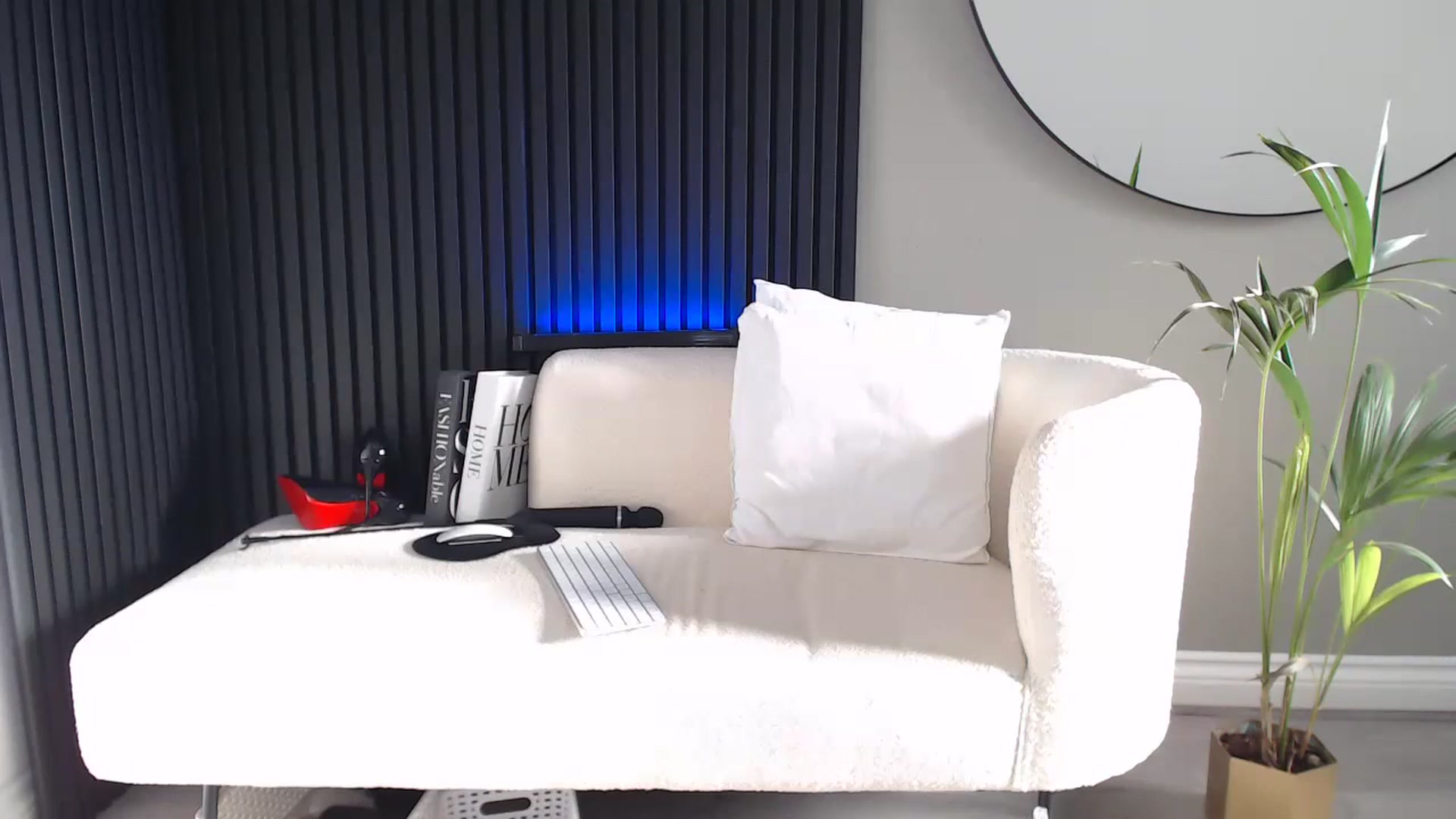 Gallery image thumbnail from Stormi_Mack_x's myfreecams stream on, 11/20/2024, 11:30 image 17 of 20