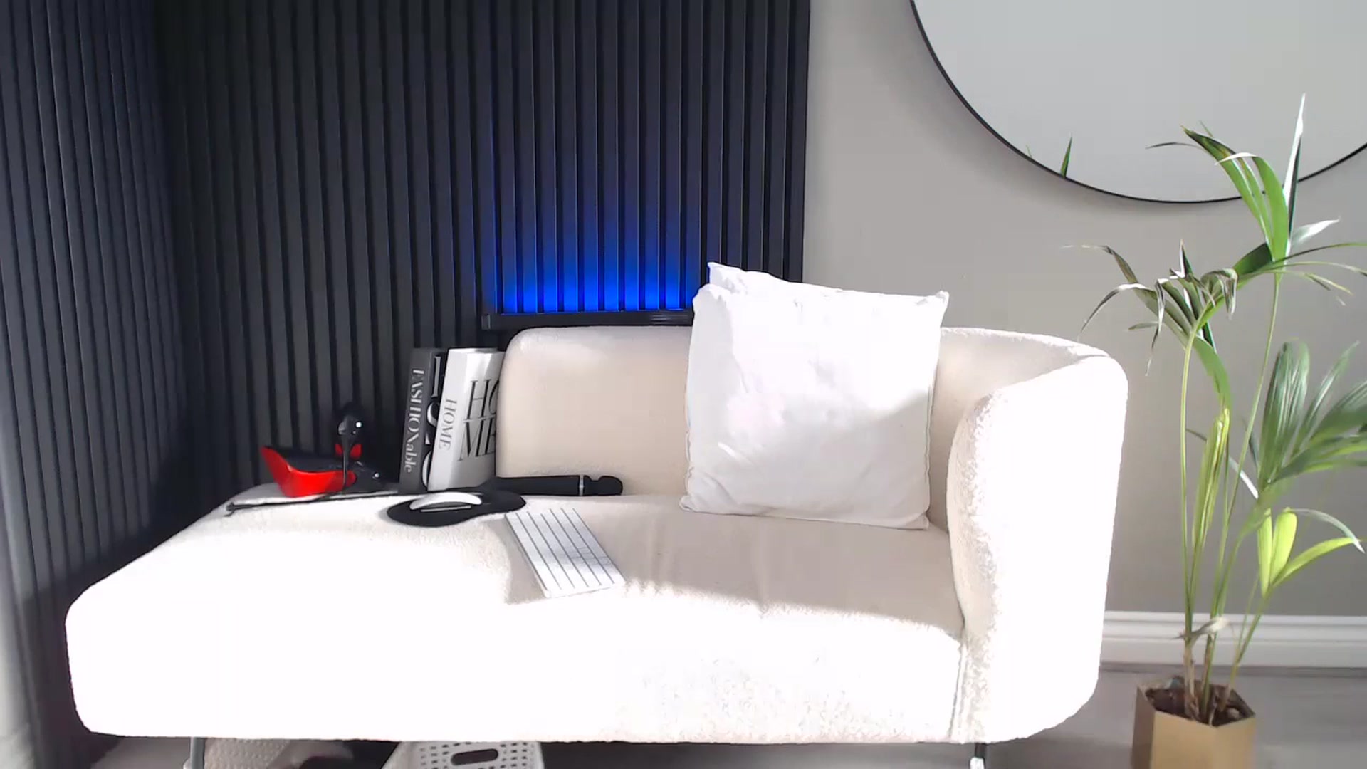 Gallery image thumbnail from Stormi_Mack_x's myfreecams stream on, 11/20/2024, 11:30 image 18 of 20