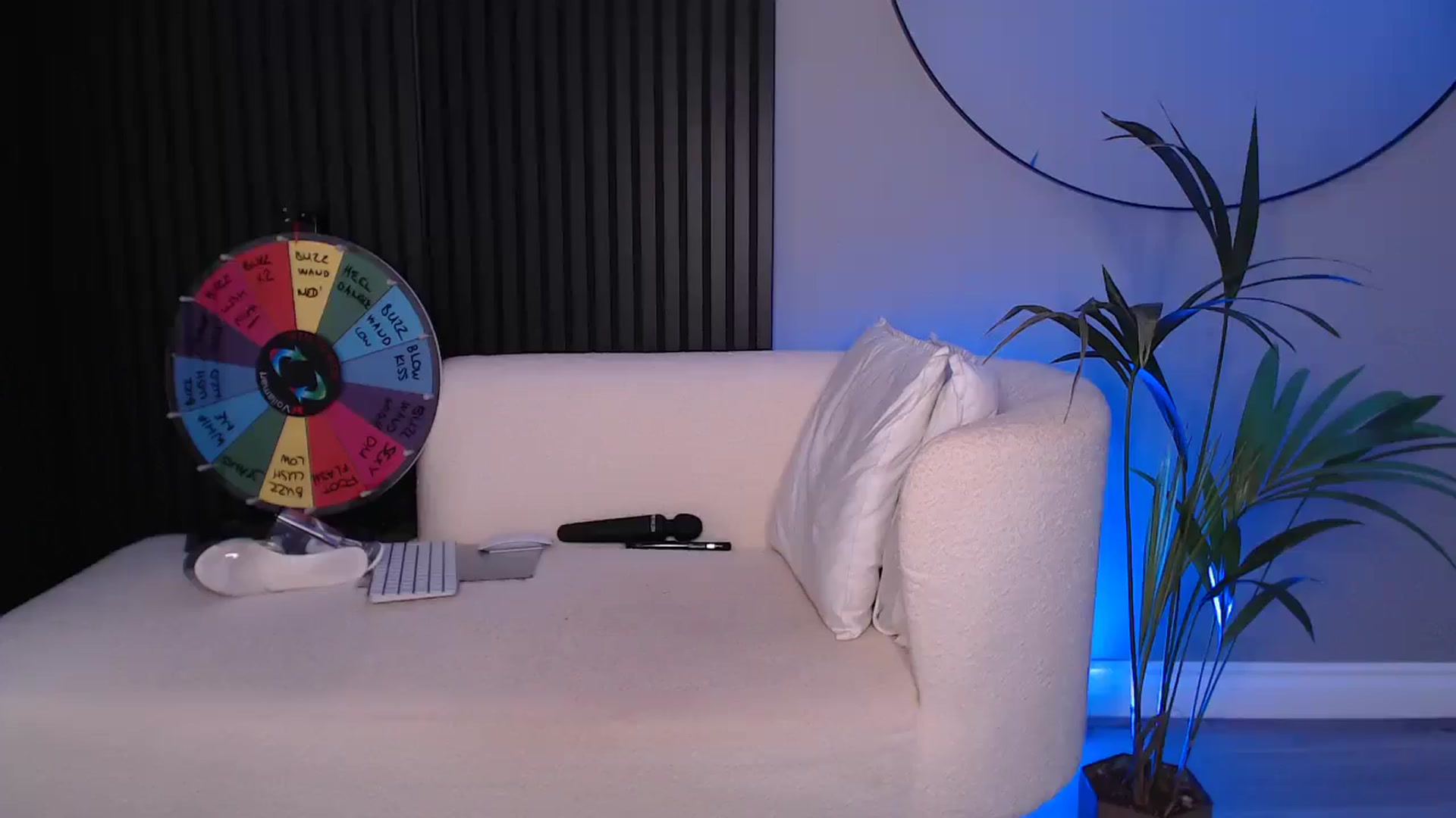 Gallery image thumbnail from Stormi_Mack_x's myfreecams stream on, 01/09/2025, 16:19 image 14 of 20