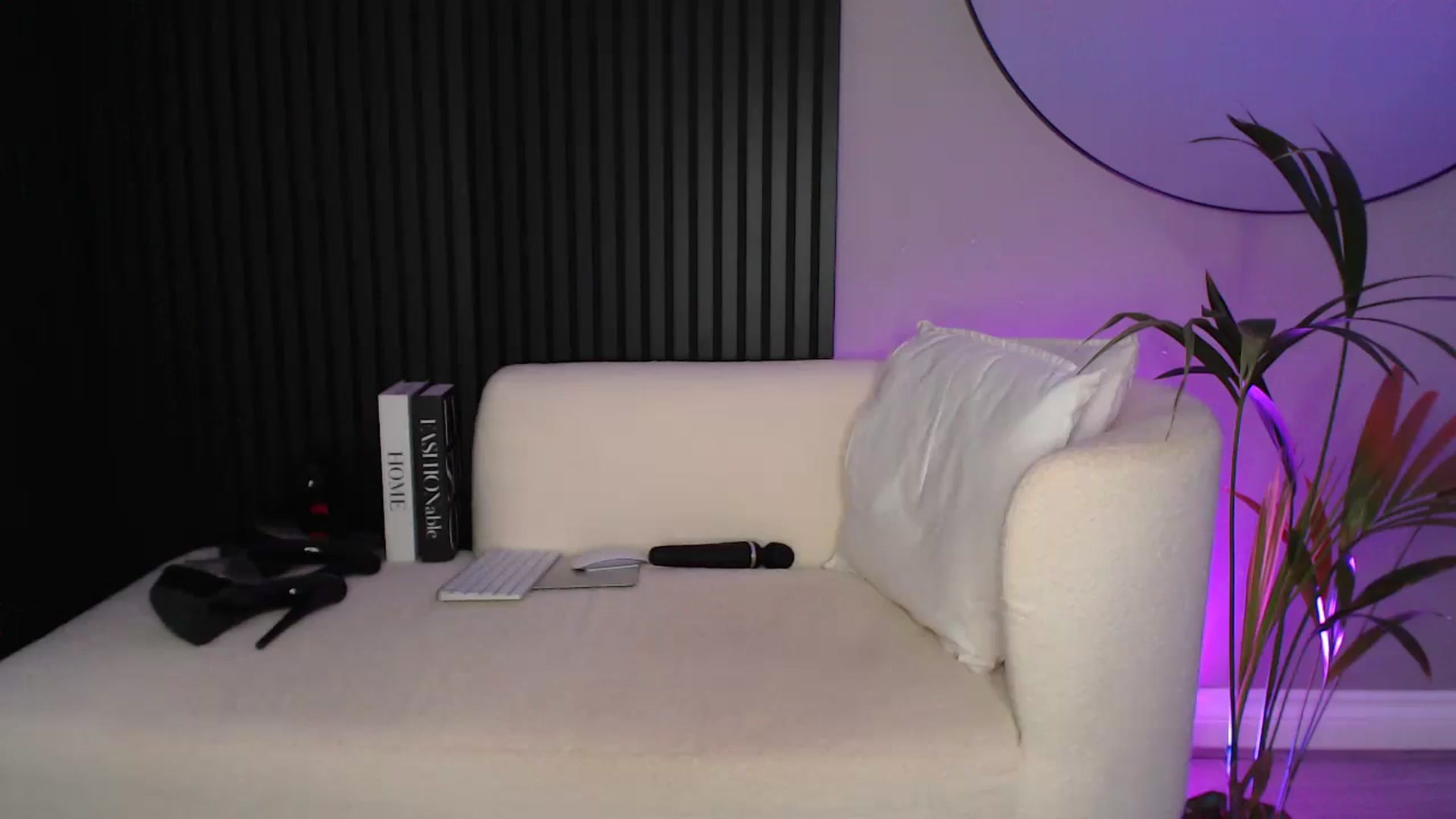 Gallery image thumbnail from Stormi_Mack_x's myfreecams stream on, 01/16/2025, 14:52 image 5 of 20