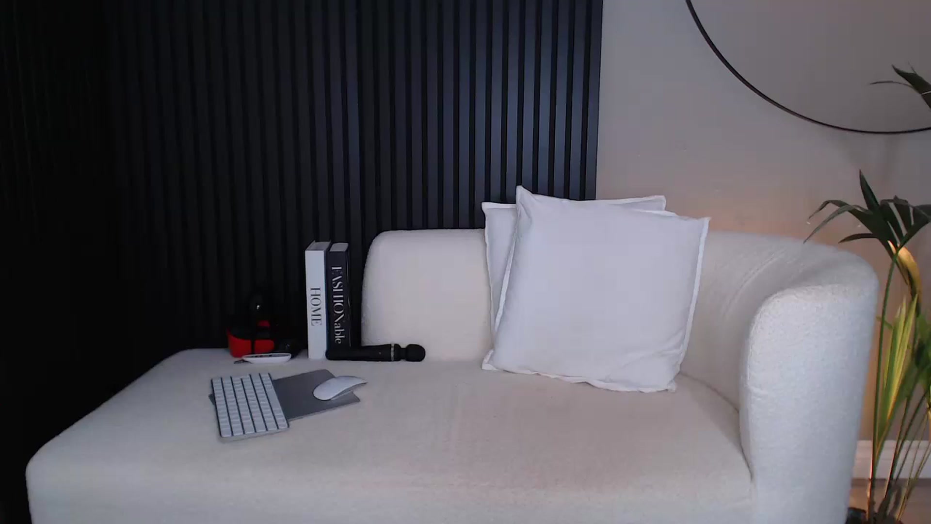 Gallery image thumbnail from Stormi_Mack_x's myfreecams stream on, 01/17/2025, 14:20 image 10 of 20