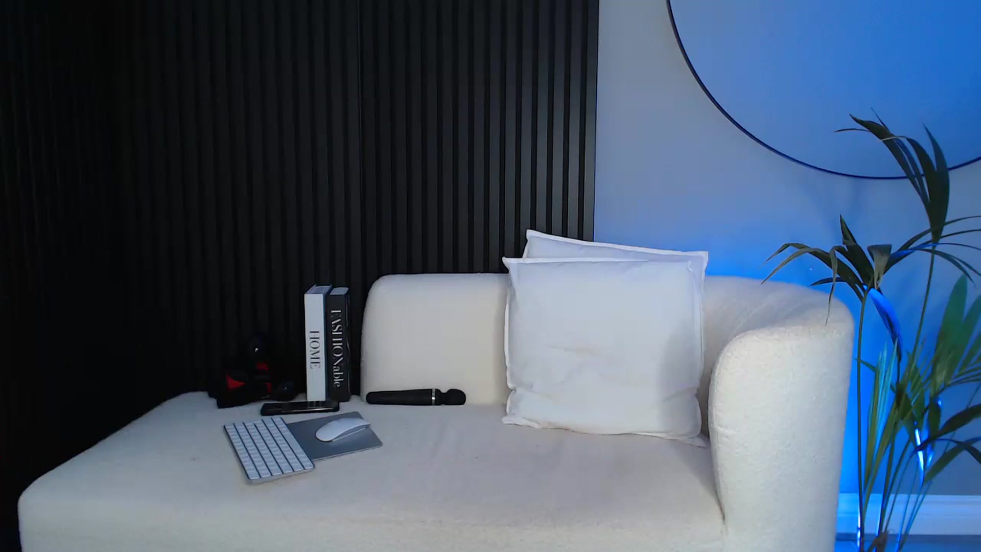 Gallery image thumbnail from Stormi_Mack_x's myfreecams stream on, 01/18/2025, 11:56 image 4 of 20
