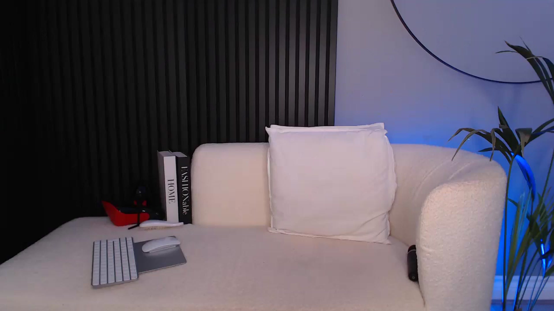 Gallery image thumbnail from Stormi_Mack_x's myfreecams stream on, 02/06/2025, 13:18 image 19 of 20