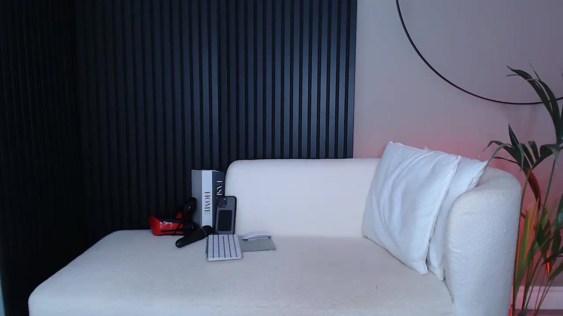 Gallery image thumbnail from Stormi_Mack_x's myfreecams stream on, 02/13/2025, 13:08 image 11 of 20