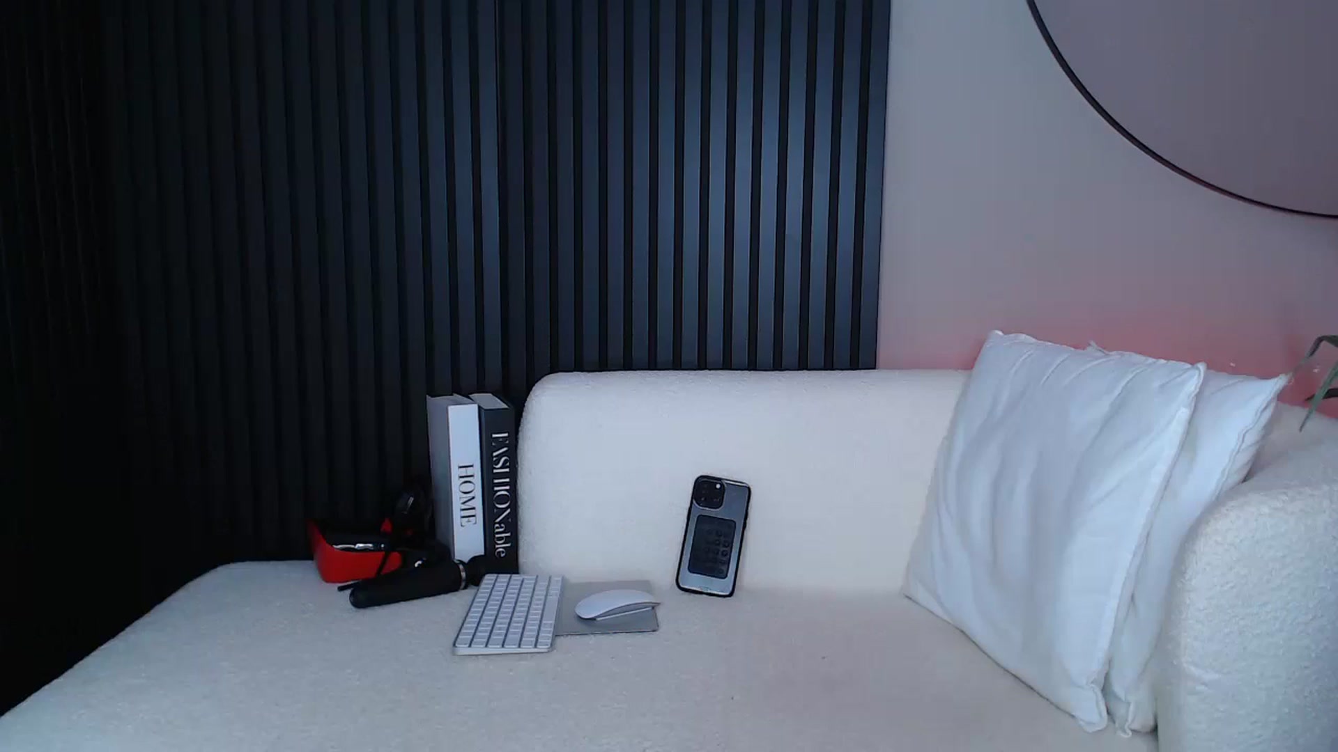 Gallery image thumbnail from Stormi_Mack_x's myfreecams stream on, 02/13/2025, 15:12 image 18 of 20