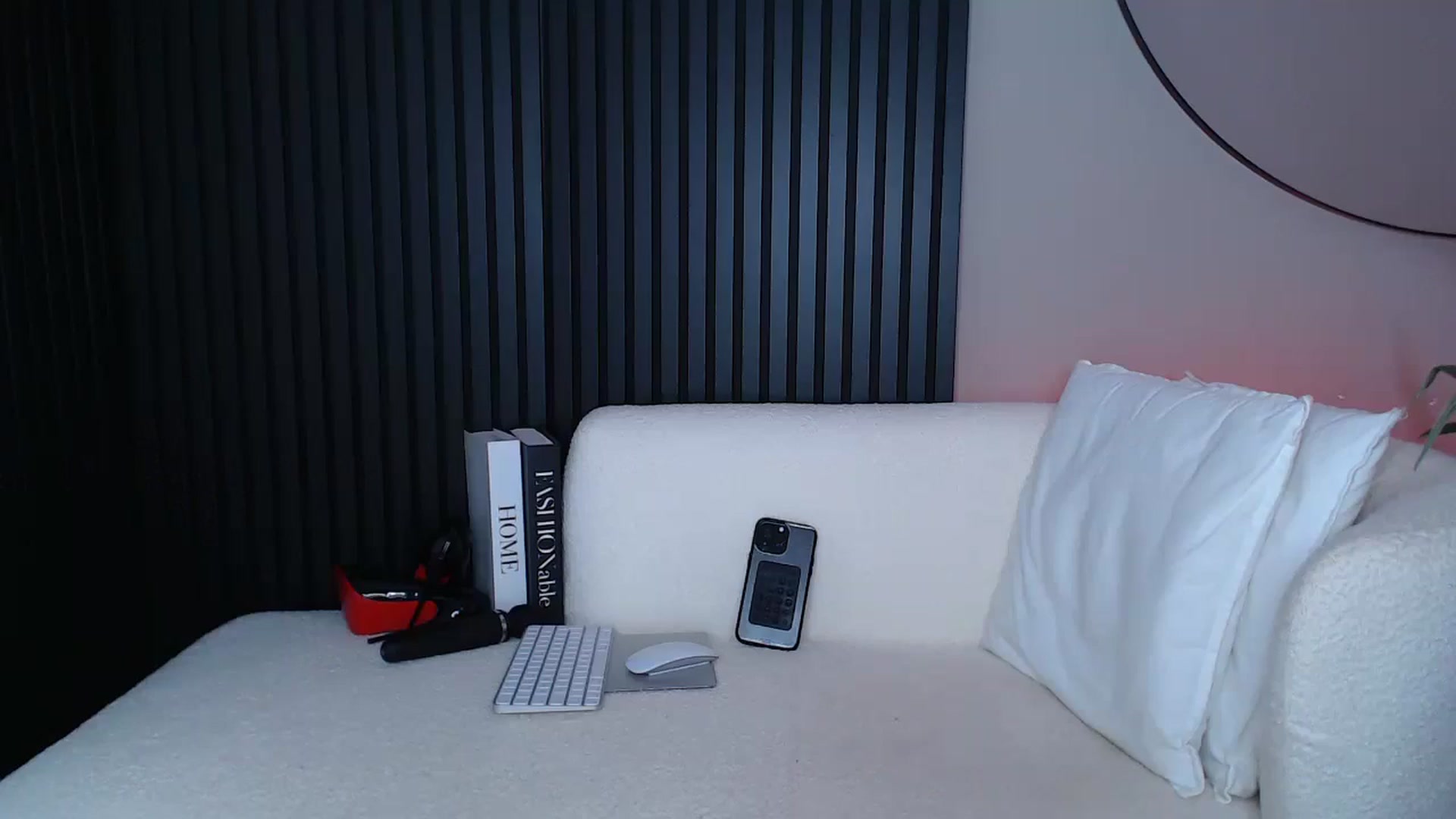 Gallery image thumbnail from Stormi_Mack_x's myfreecams stream on, 02/13/2025, 15:12 image 14 of 20