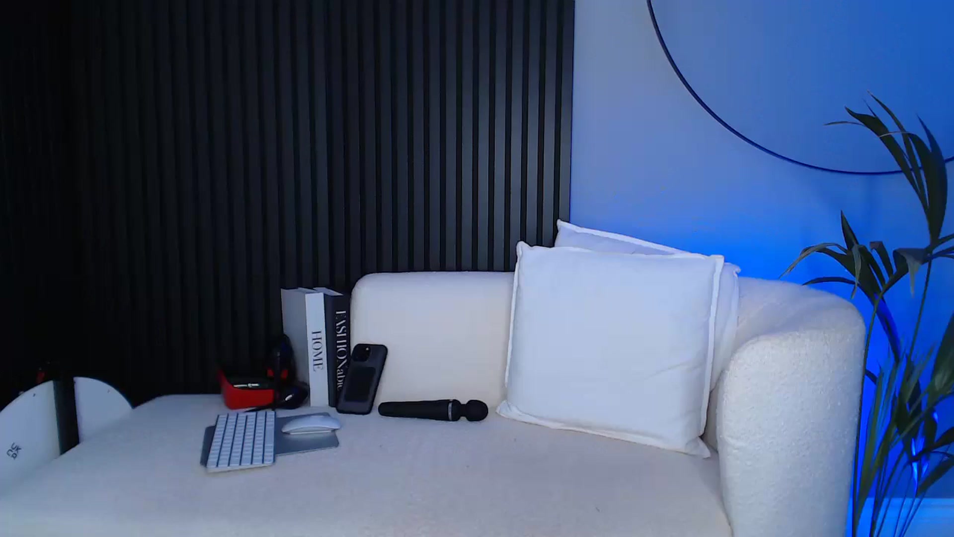 Gallery image thumbnail from Stormi_Mack_x's myfreecams stream on, 02/20/2025, 13:39 image 19 of 20