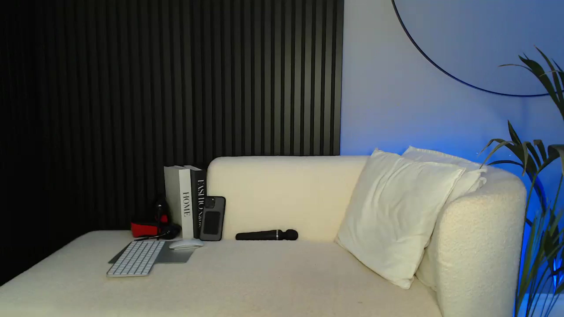 Gallery image thumbnail from Stormi_Mack_x's myfreecams stream on, 02/21/2025, 14:51 image 18 of 20