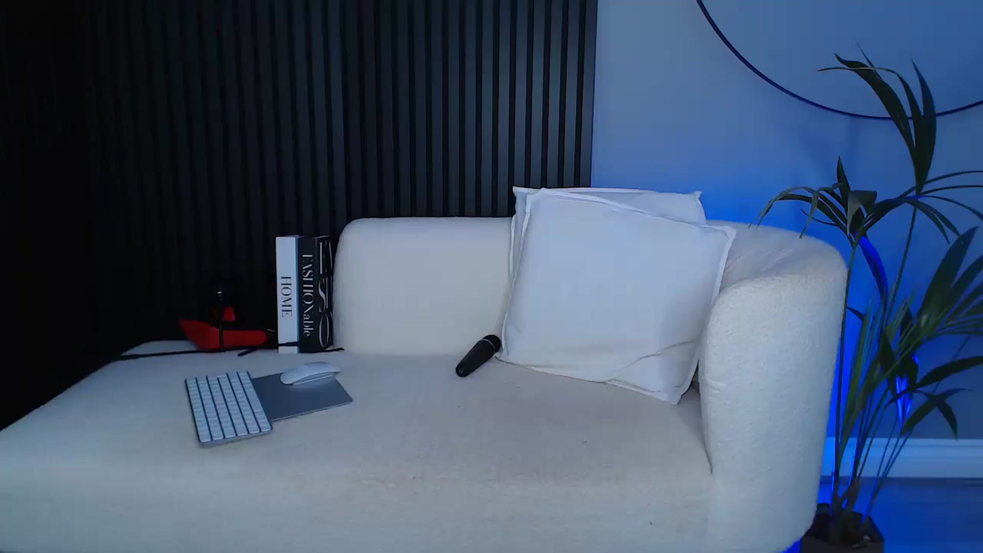 Gallery image thumbnail from Stormi_Mack_x's myfreecams stream on, 03/04/2025, 12:00 image 19 of 20